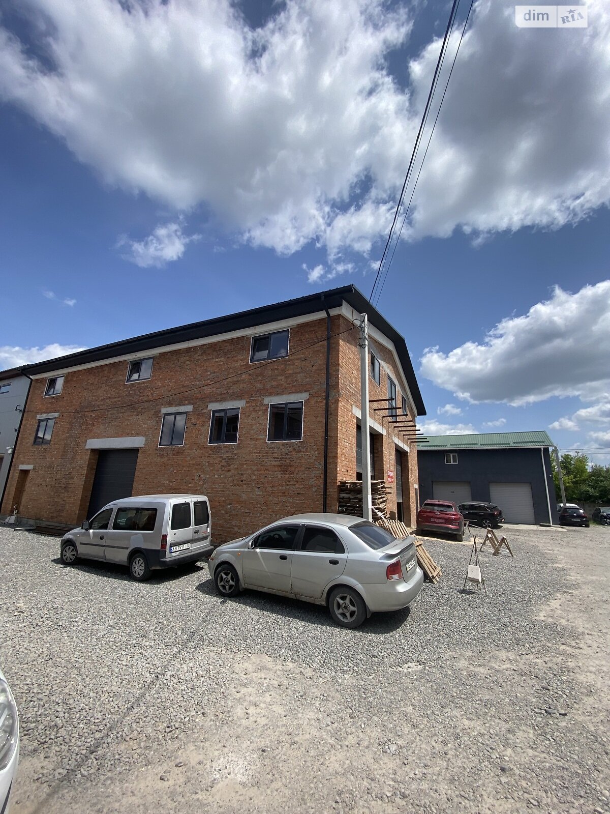 ПЛОЩА - 560 м², ЦІНА - 130 000 $
, вул. Данила Нечая