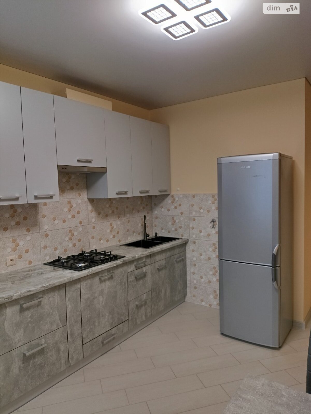 Обʼєкт нерухомості: 1 КІМ. КВАРТИРА, ПЛОЩА - 40 м², ЦІНА - 11 000 $
, вул. Алеї — HUBTRUST, Вінниця