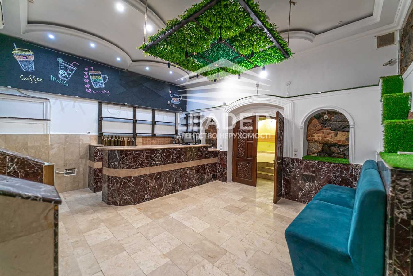 ПЛОЩА - 240 м², ЦІНА - 292 000 $
, Ленінський