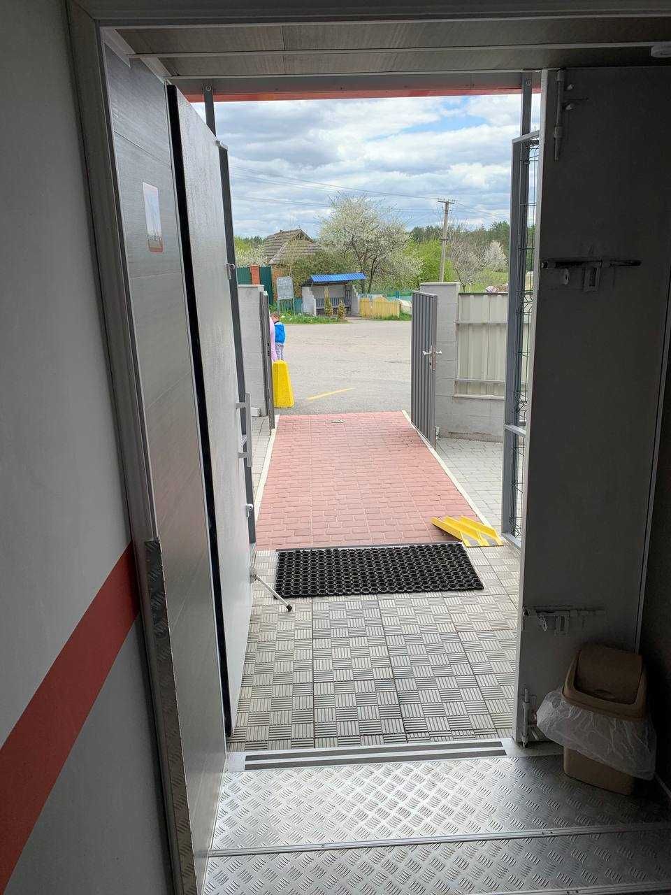 Фото ПЛОЩА - 400 м², ЦІНА - 200 000 $
 у Вінниці