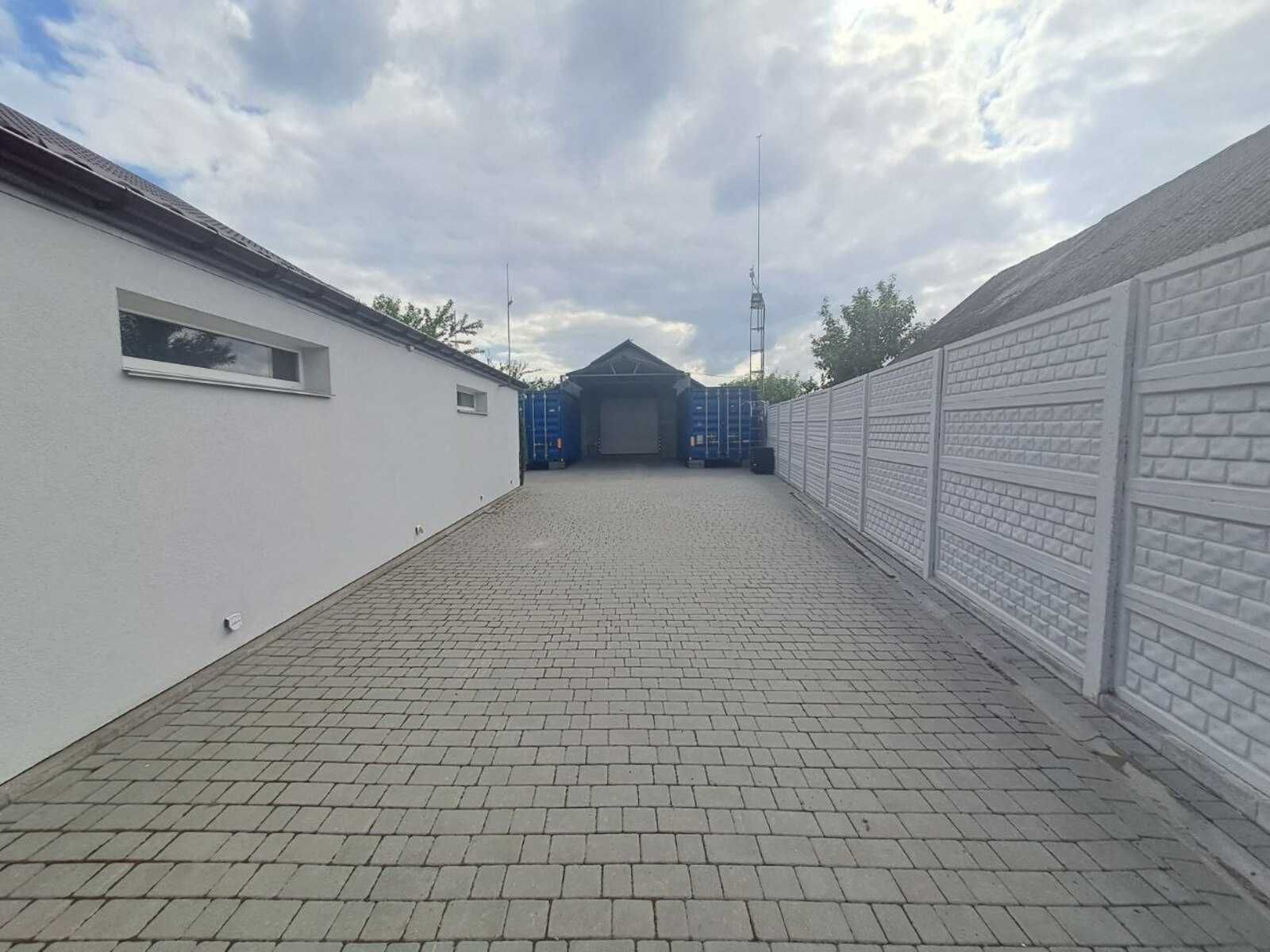 Фото ПЛОЩА - 400 м², ЦІНА - 195 000 $
 у Вінниці
