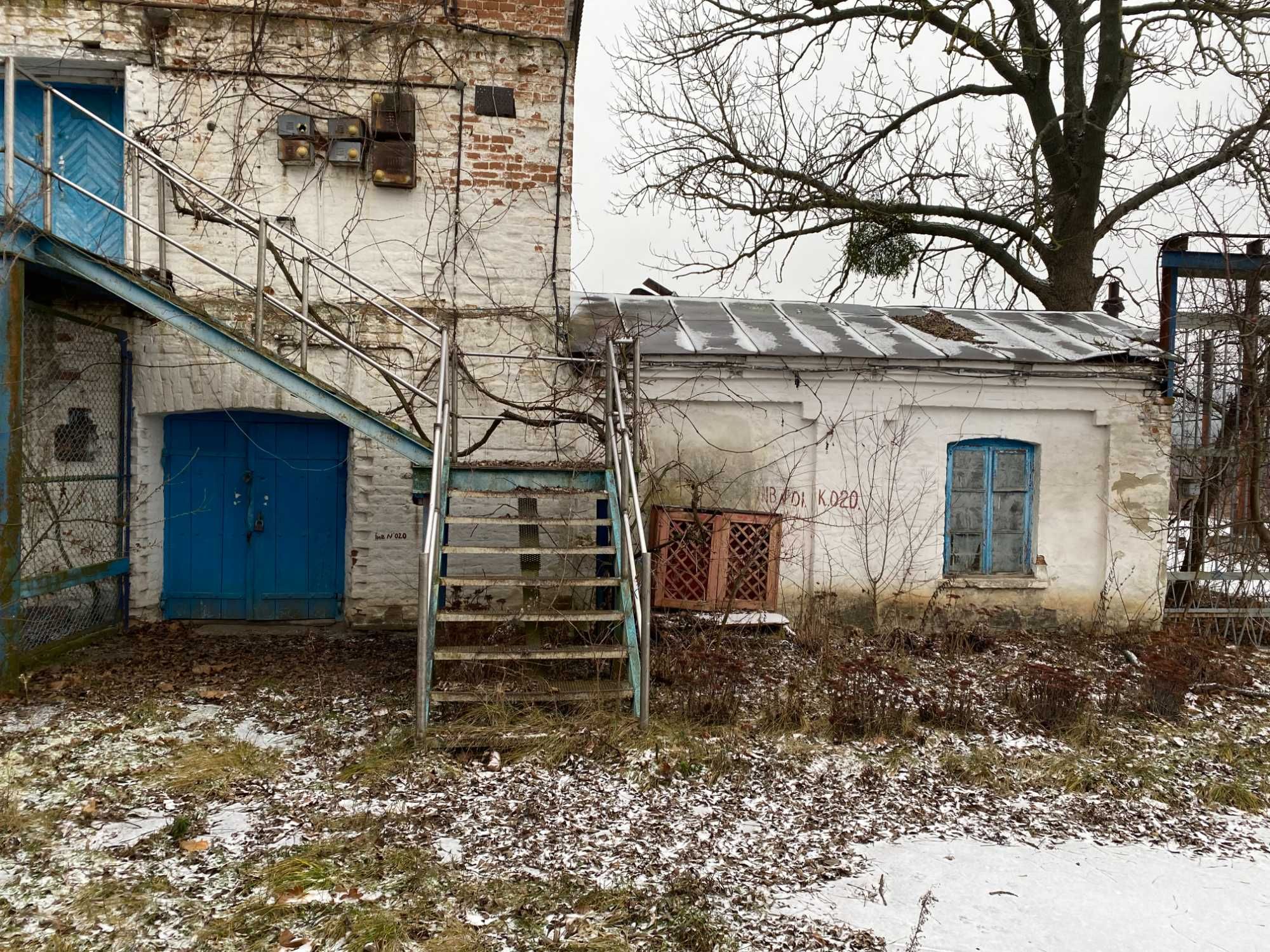 Фото ПЛОЩА - 4077.9 м², ЦІНА - 89 219 $
 у Вінниці