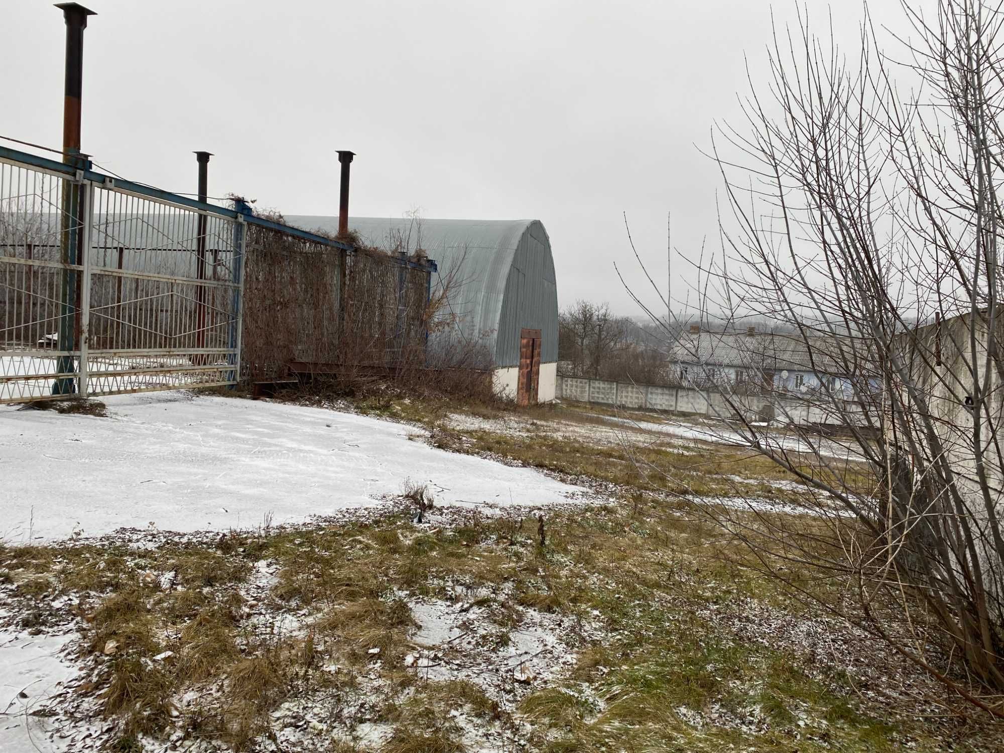 Фото ПЛОЩА - 4077.9 м², ЦІНА - 89 219 $
 у Вінниці