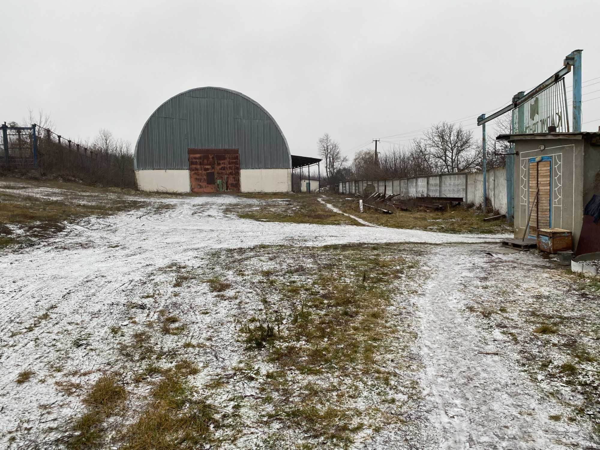 Фото ПЛОЩА - 4077.9 м², ЦІНА - 89 219 $
 у Вінниці