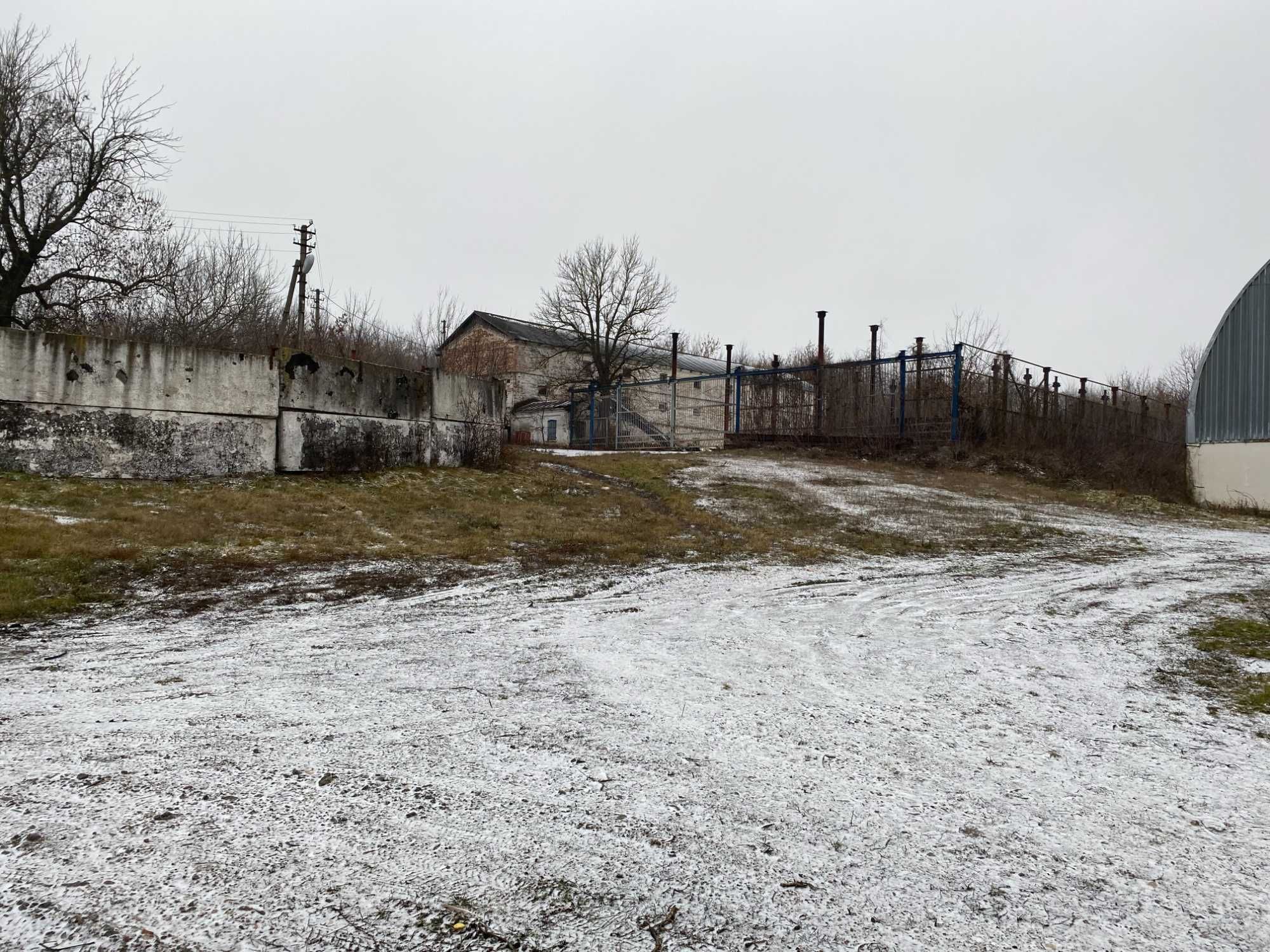 Фото ПЛОЩА - 4077.9 м², ЦІНА - 89 219 $
 у Вінниці