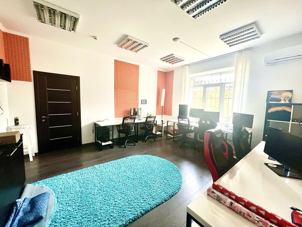 ПЛОЩА - 350 м², ЦІНА - 2 500 $
, Ленінський