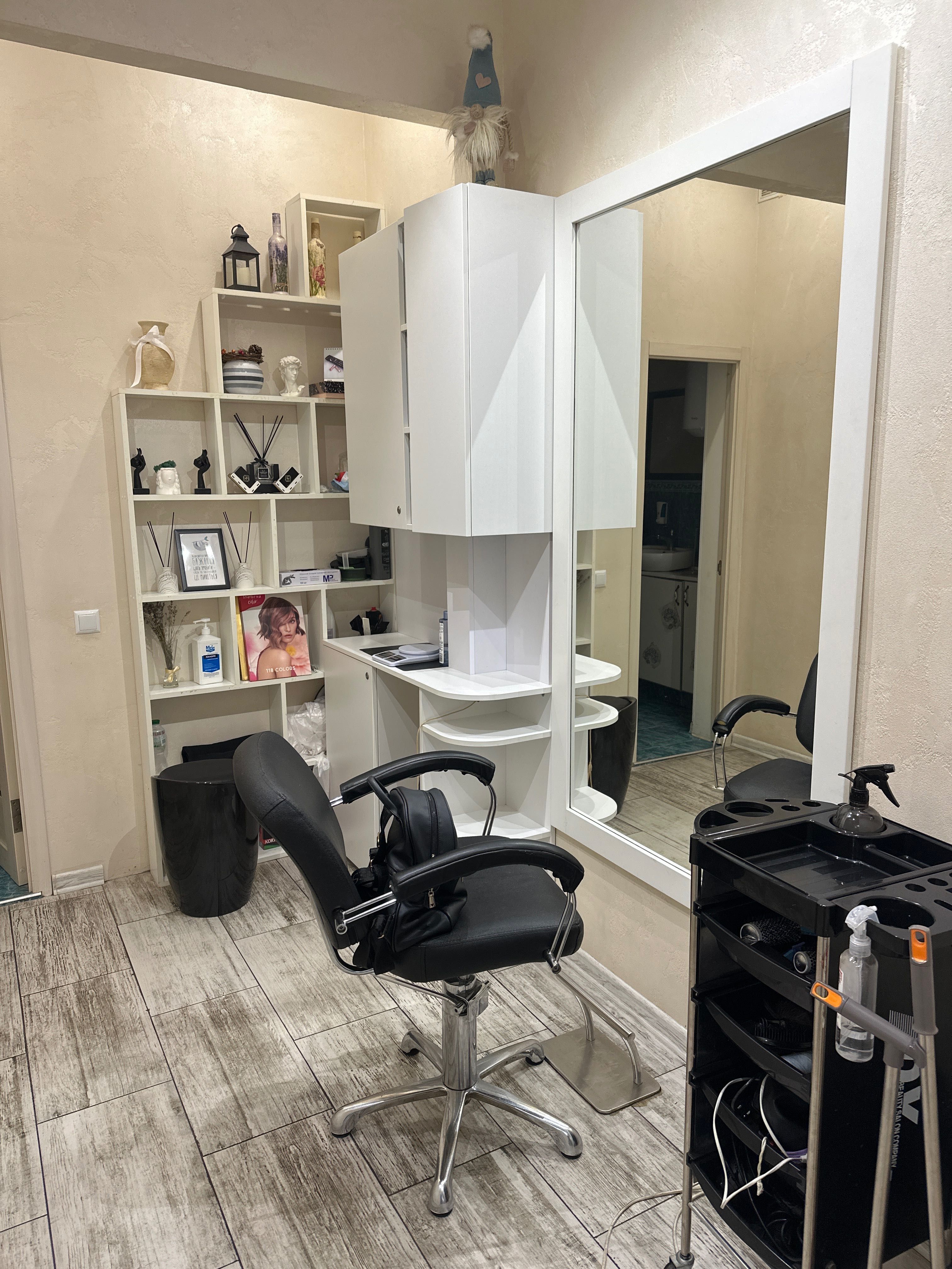 ПЛОЩА - 60 м², ЦІНА - 84 $
, Ленінський