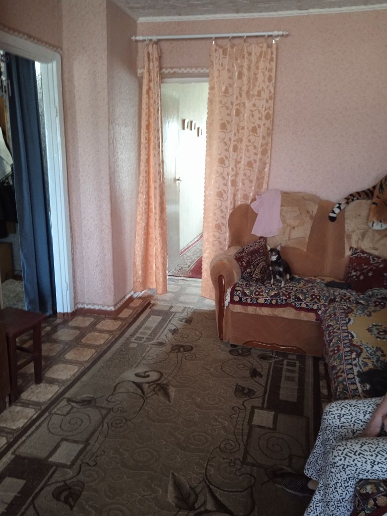 2 КІМ.  КВАРТИРА ПЛОЩА – 42 м², ЦІНА – 30 000$, РАЙОН: Гнівань