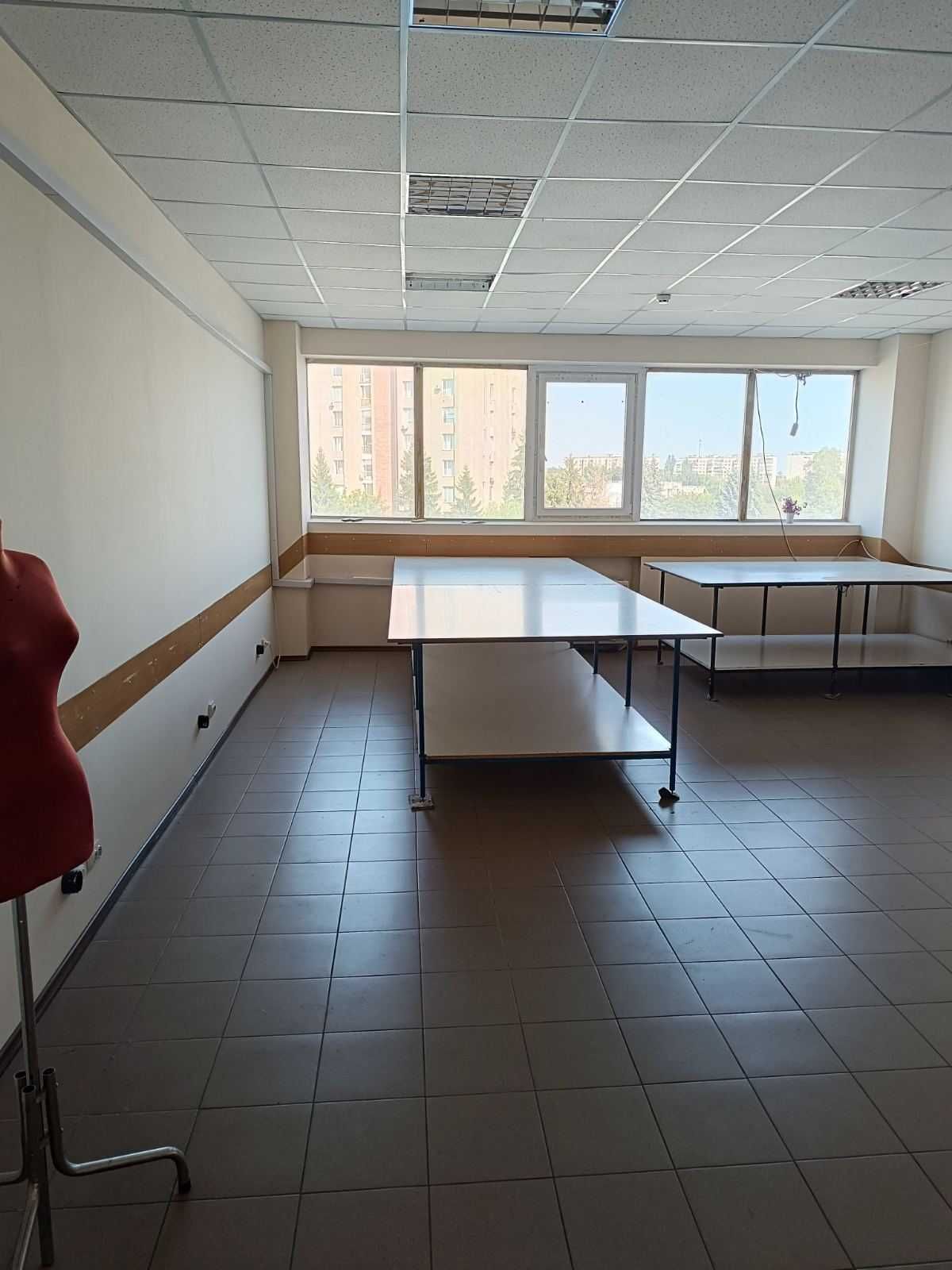 ПЛОЩА - 106 м², ЦІНА - 433 $
, Замостянський