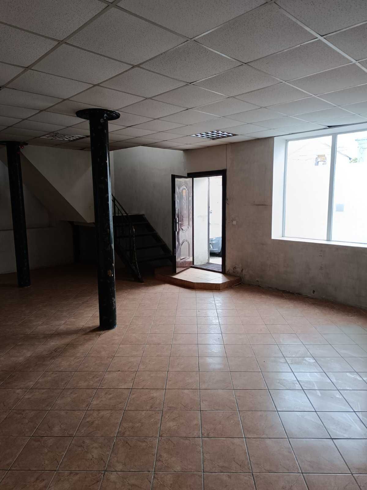 ПЛОЩА - 120 м², ЦІНА - 288 $
, Замостянський