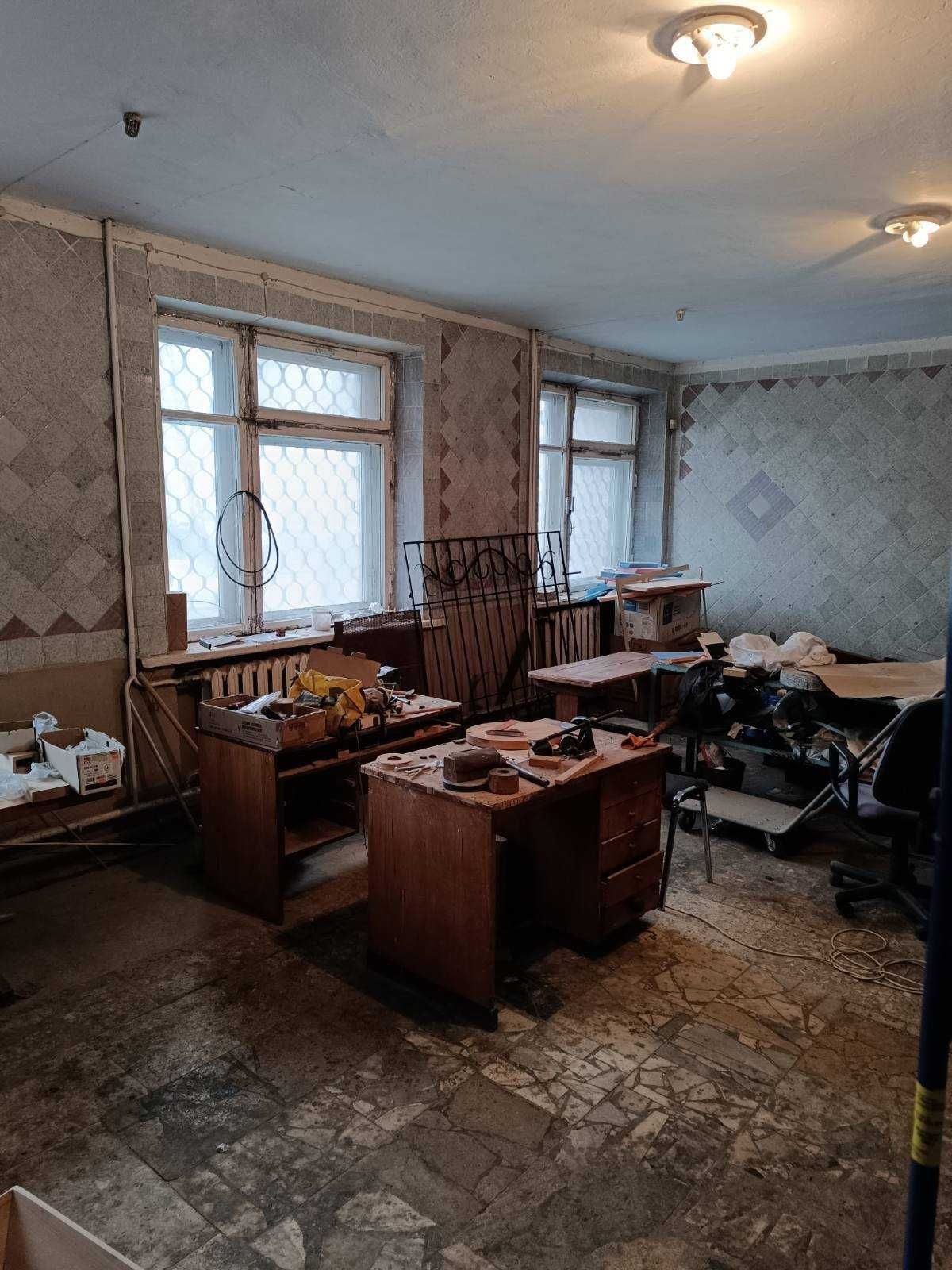 ПЛОЩА - 130 м², ЦІНА - 782 $
, Замостянський