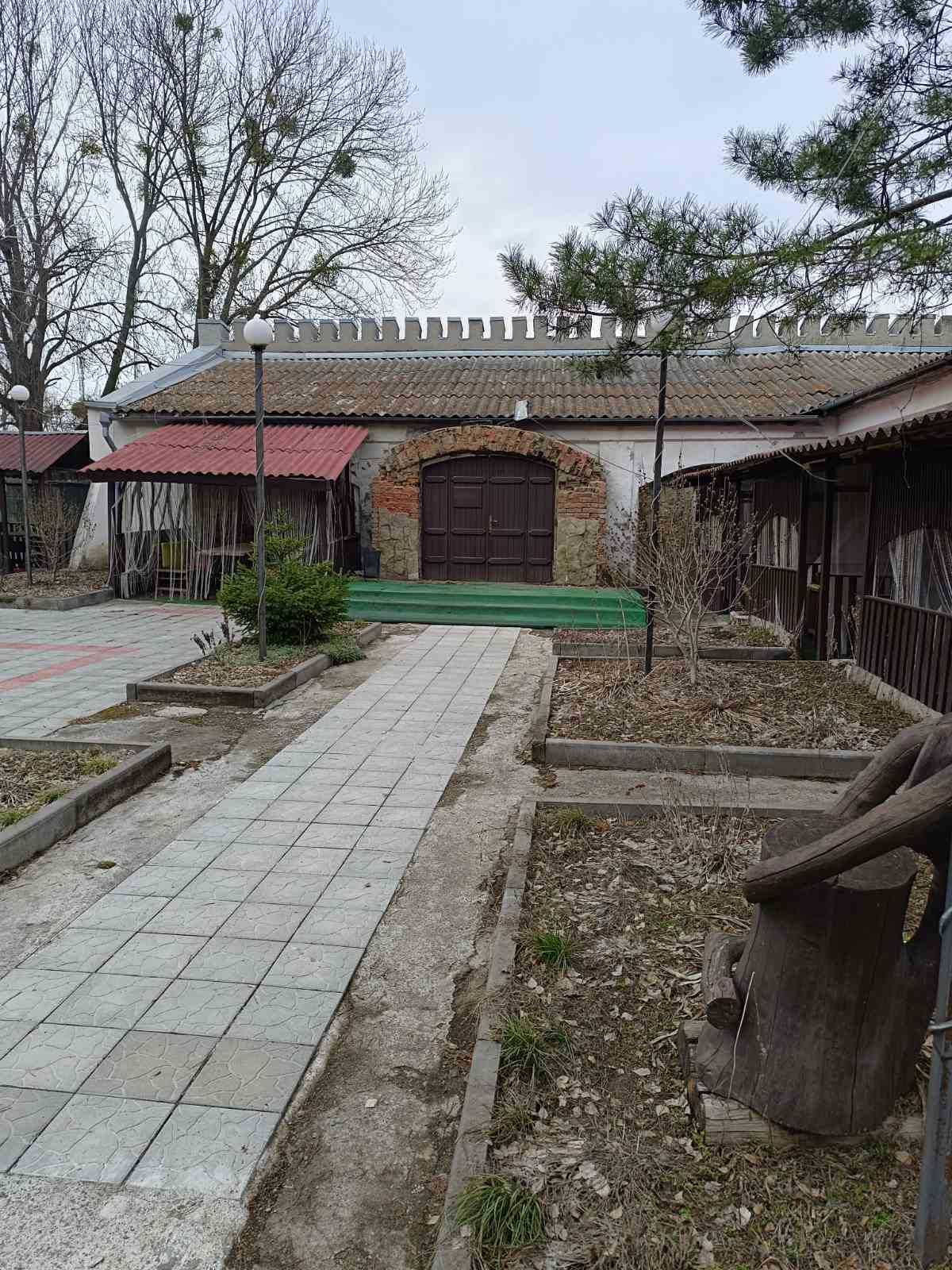 ПЛОЩА - 400 м², ЦІНА - 722 $
, Ленінський