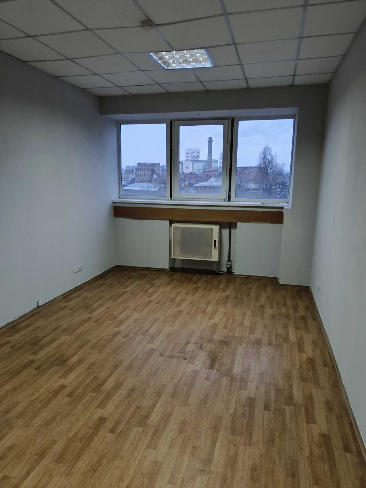ПЛОЩА - 22 м², ЦІНА - 108 $
, Замостянський