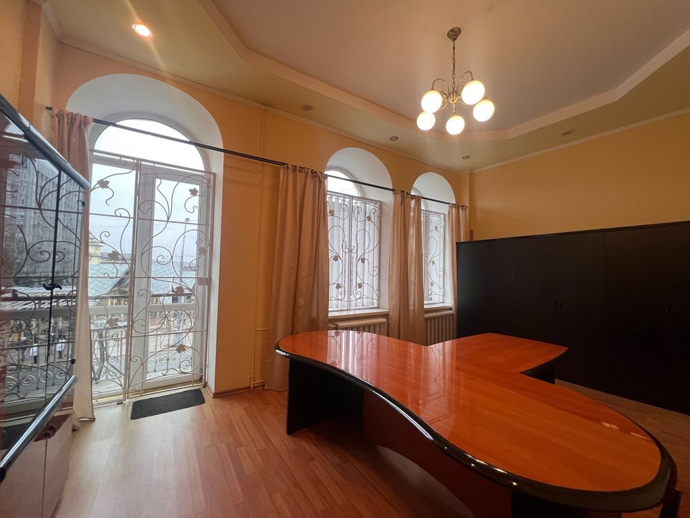 ПЛОЩА - 55 м², ЦІНА - 433 $
, Ленінський