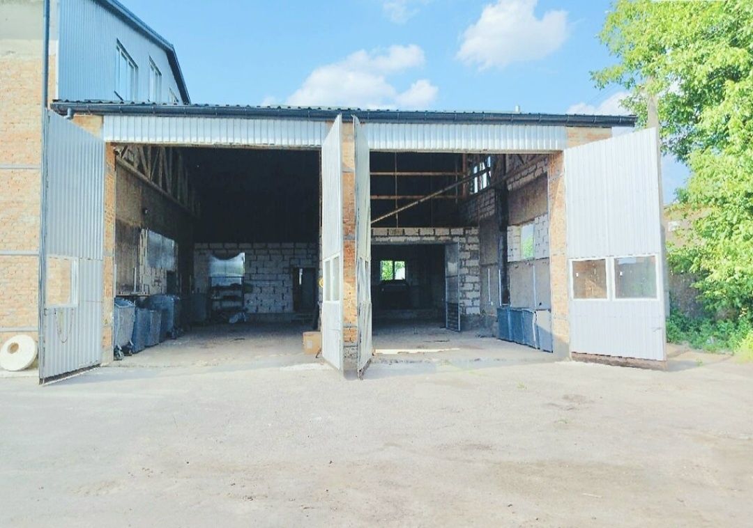 ПЛОЩА - 216 м², ЦІНА - 621 $
, Замостянський