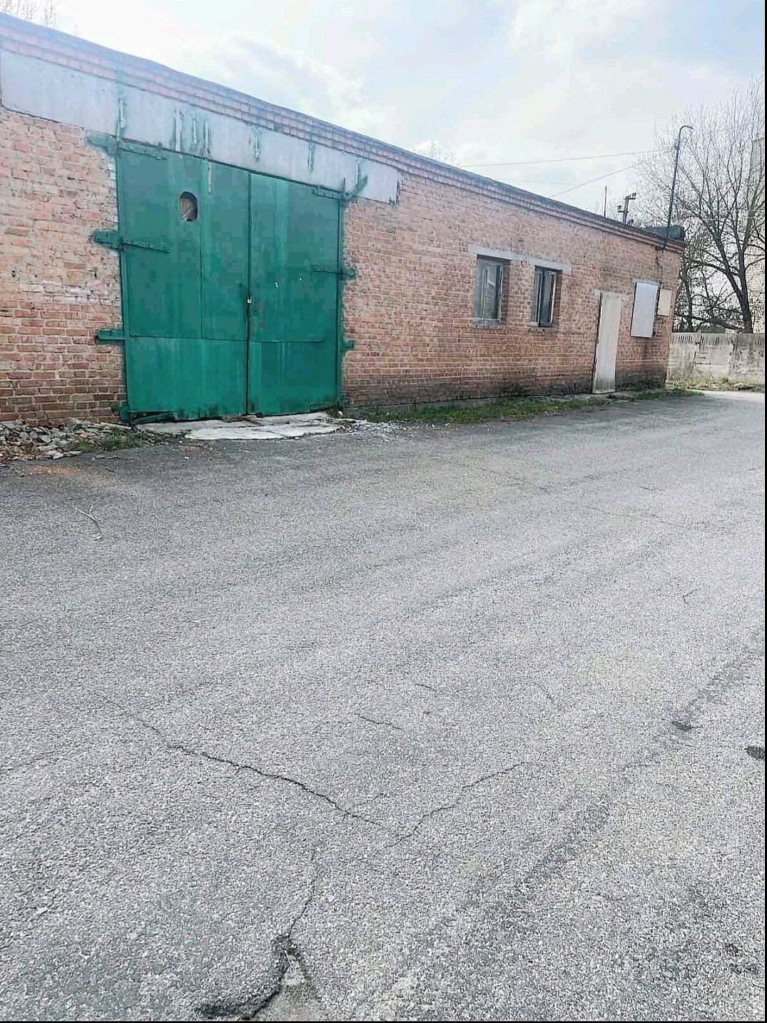 ПЛОЩА - 300 м², ЦІНА - 2 $
, Ленінський