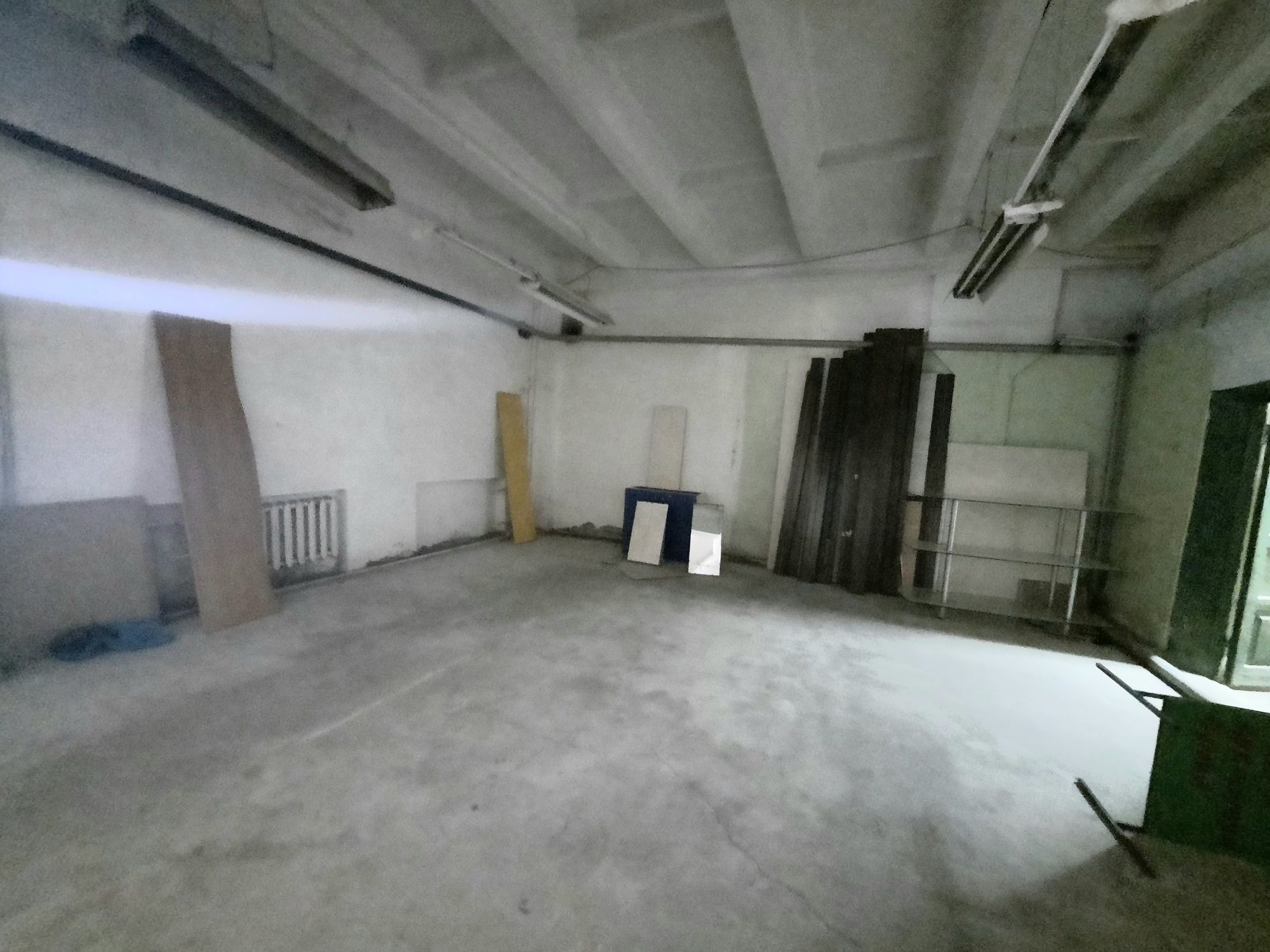 ПЛОЩА - 82 м², ЦІНА - 481 $
, Замостянський