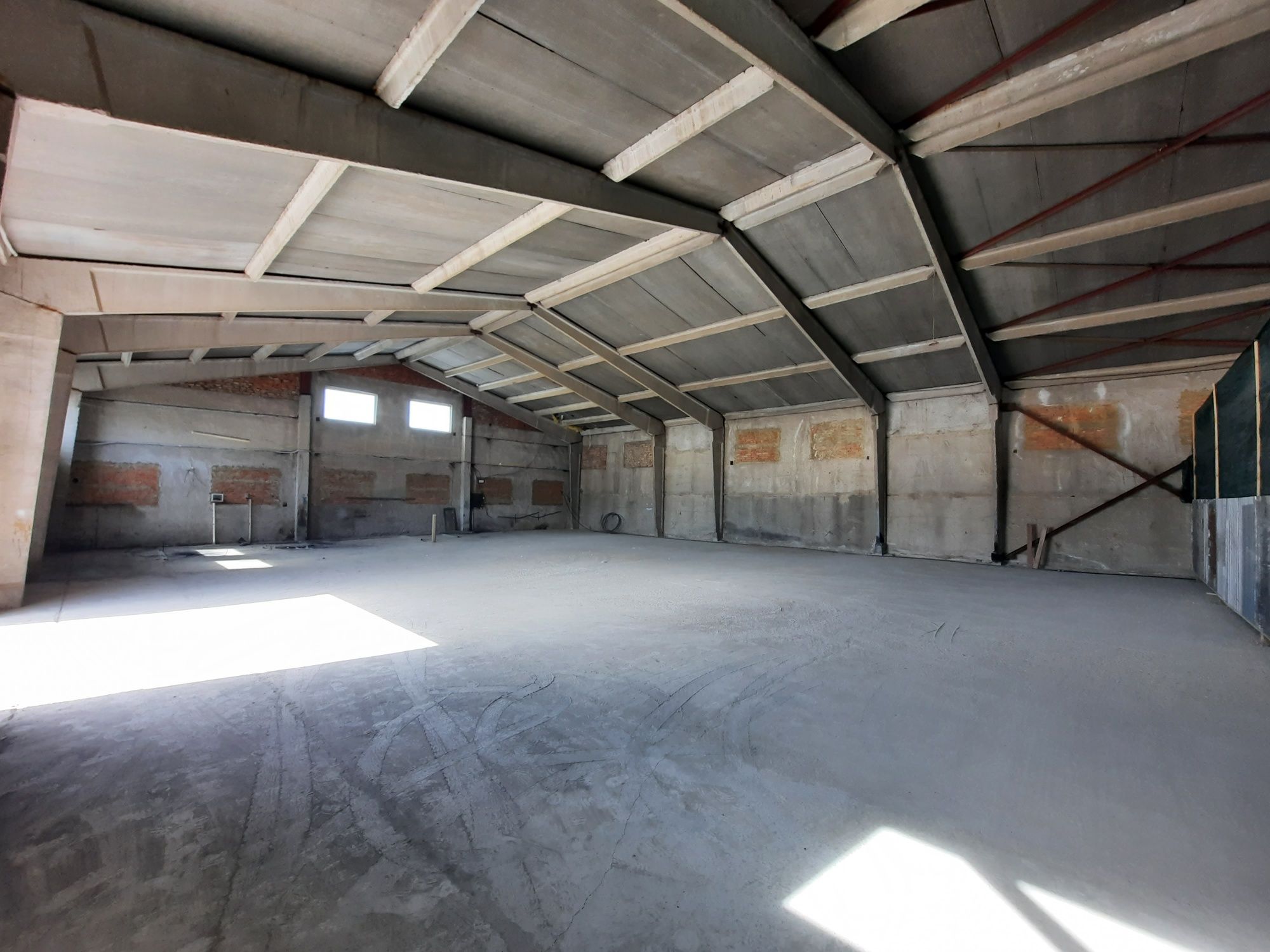 ПЛОЩА - 1300 м², ЦІНА - 4 383 $
, Староміський