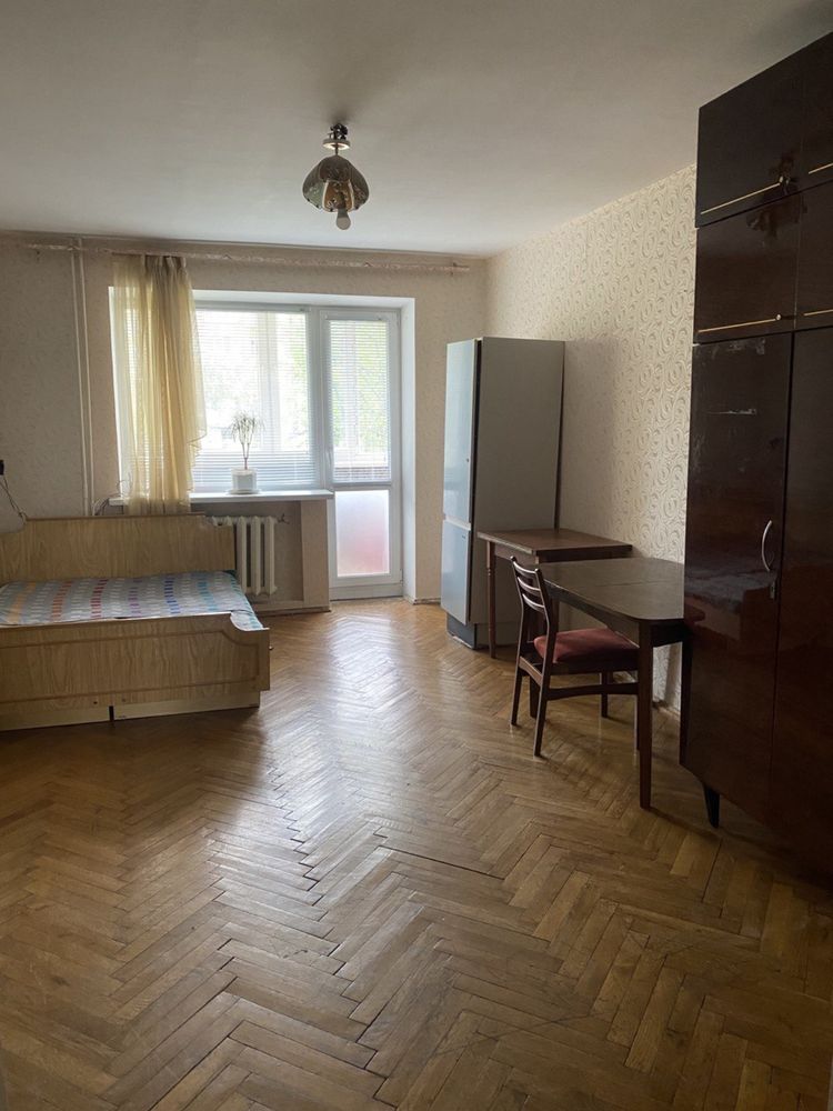 КІМНАТА, ПЛОЩА - 42 м², ЦІНА - 96 $
, Замостянський
