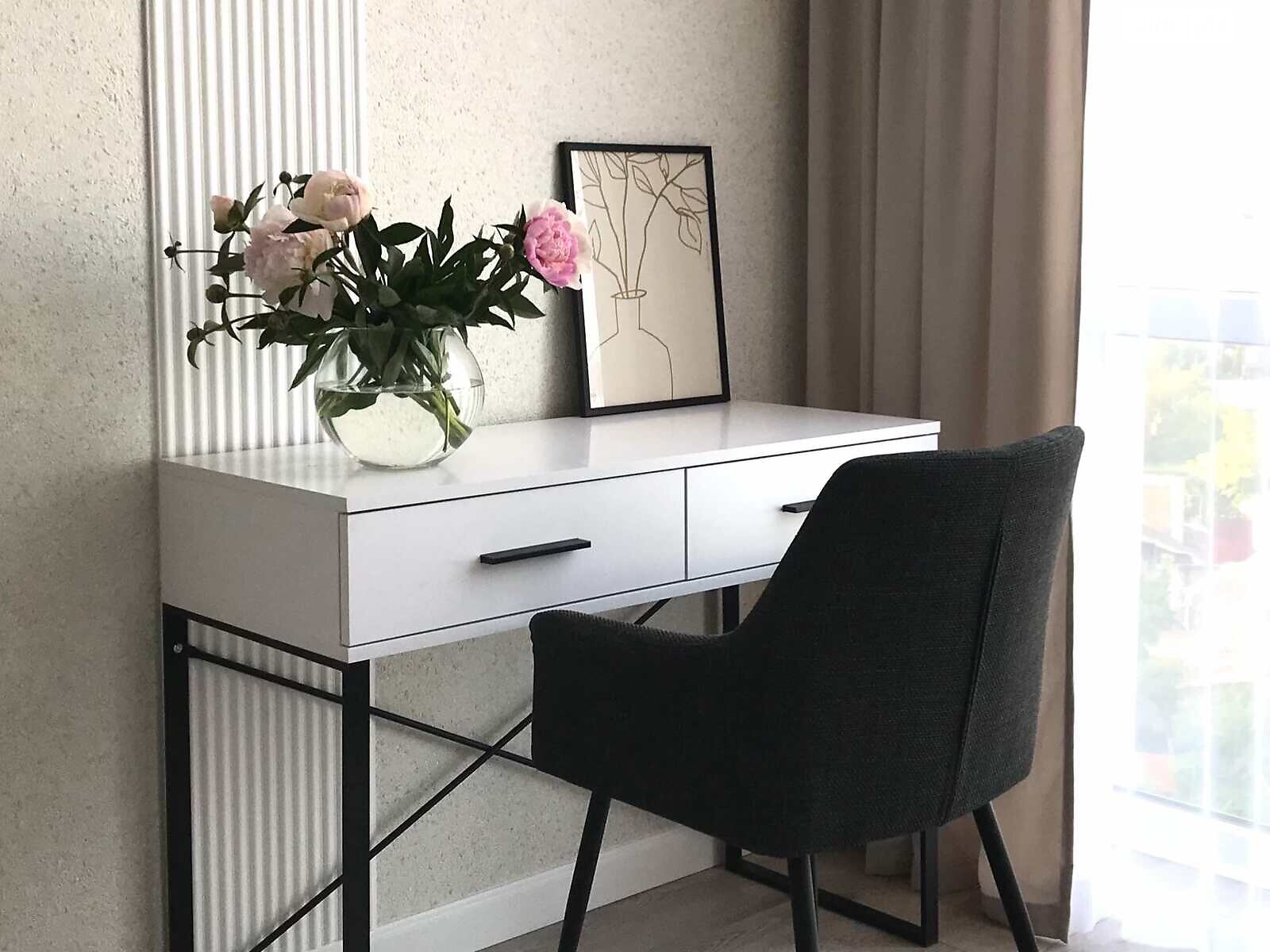 1 КІМ. КВАРТИРА, ПЛОЩА - 49 м², ЦІНА - 99 000 $
, вул. 600-річчя