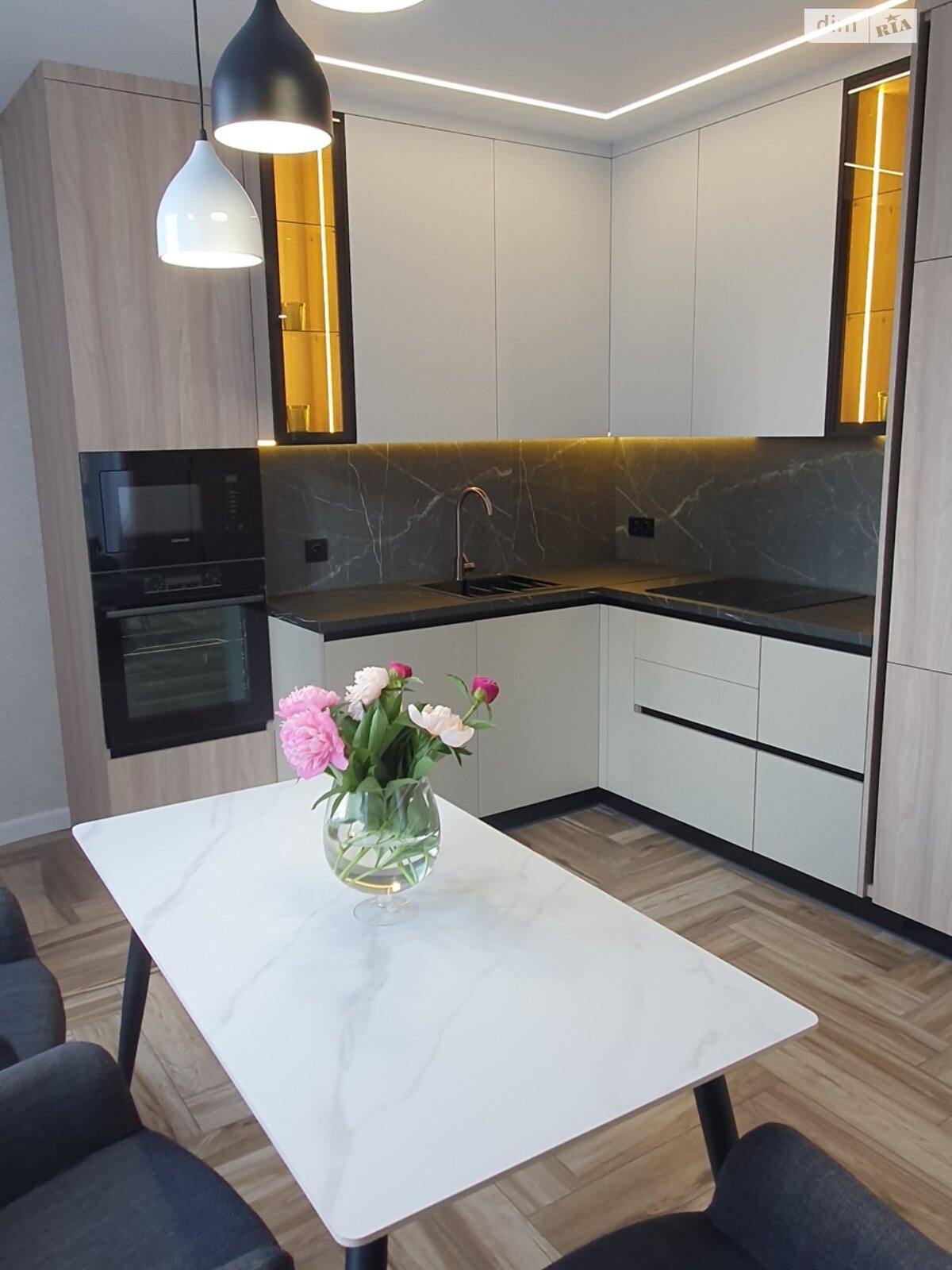 Фото 1 КІМ. КВАРТИРА, ПЛОЩА - 49 м², ЦІНА - 99 000 $
, вул. 600-річчя у Вінниці