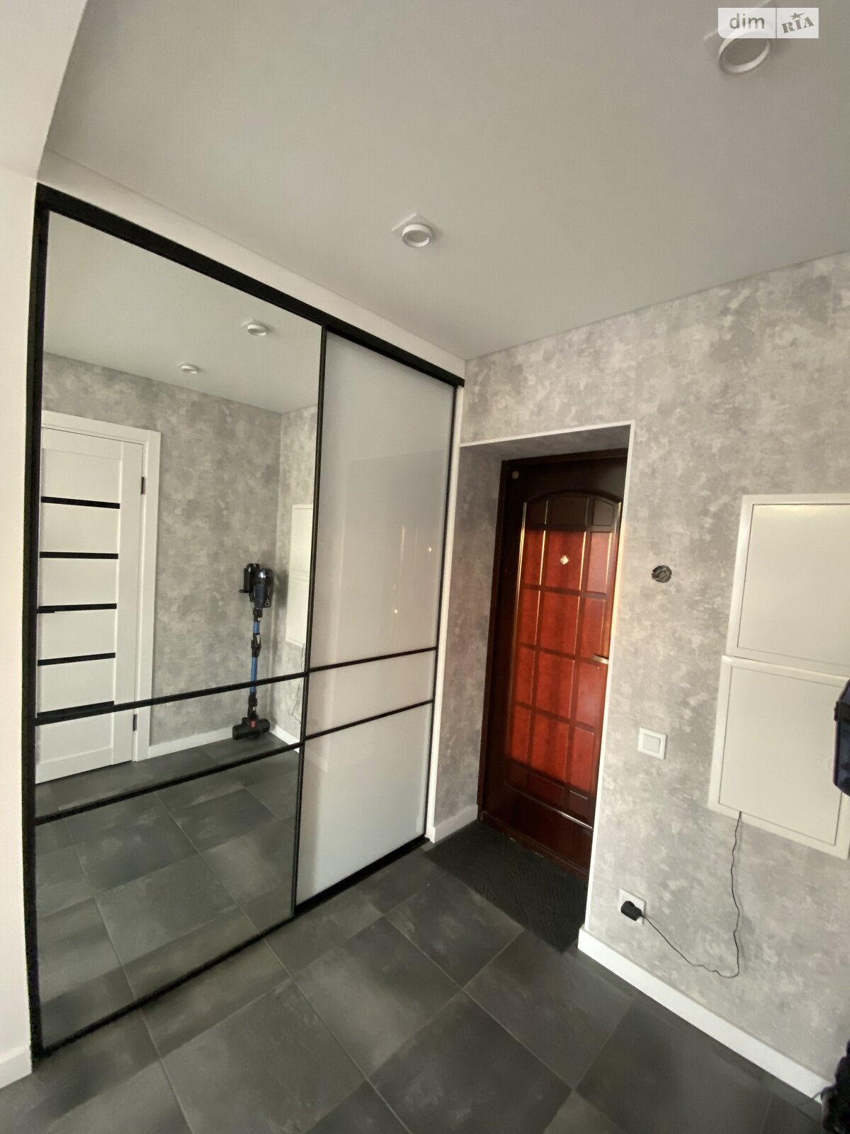 Обʼєкт нерухомості: 1 КІМ. КВАРТИРА, ПЛОЩА - 38 м², ЦІНА - 65 000 $
, вул. Князів Коріатовичів — HUBTRUST, Вінниця