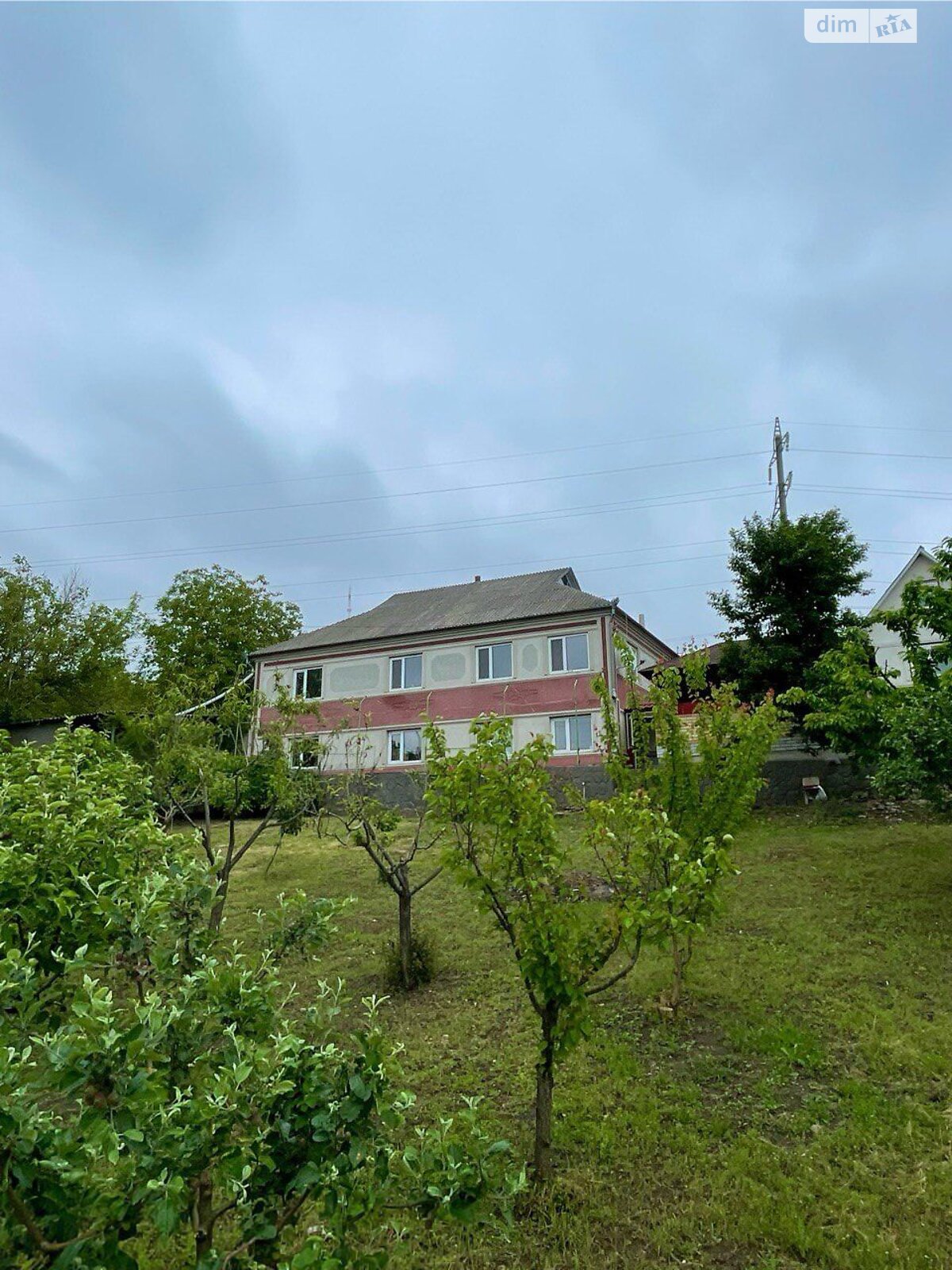 10 КІМ. БУДИНОК, ПЛОЩА - 197.5 м², ЦІНА - 70 000 $
