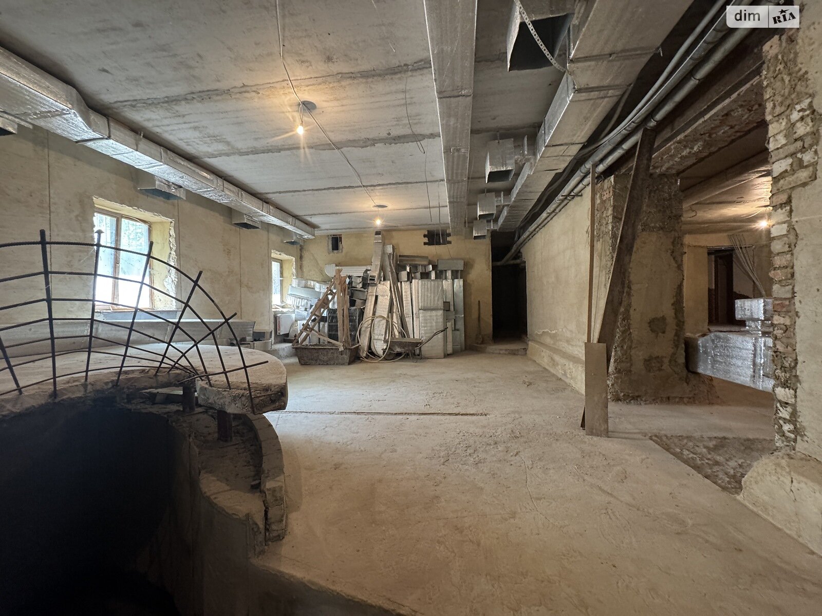Фото ПЛОЩА - 384 м², ЦІНА - 280 000 $
, вул. Академіка Ющенка у Вінниці