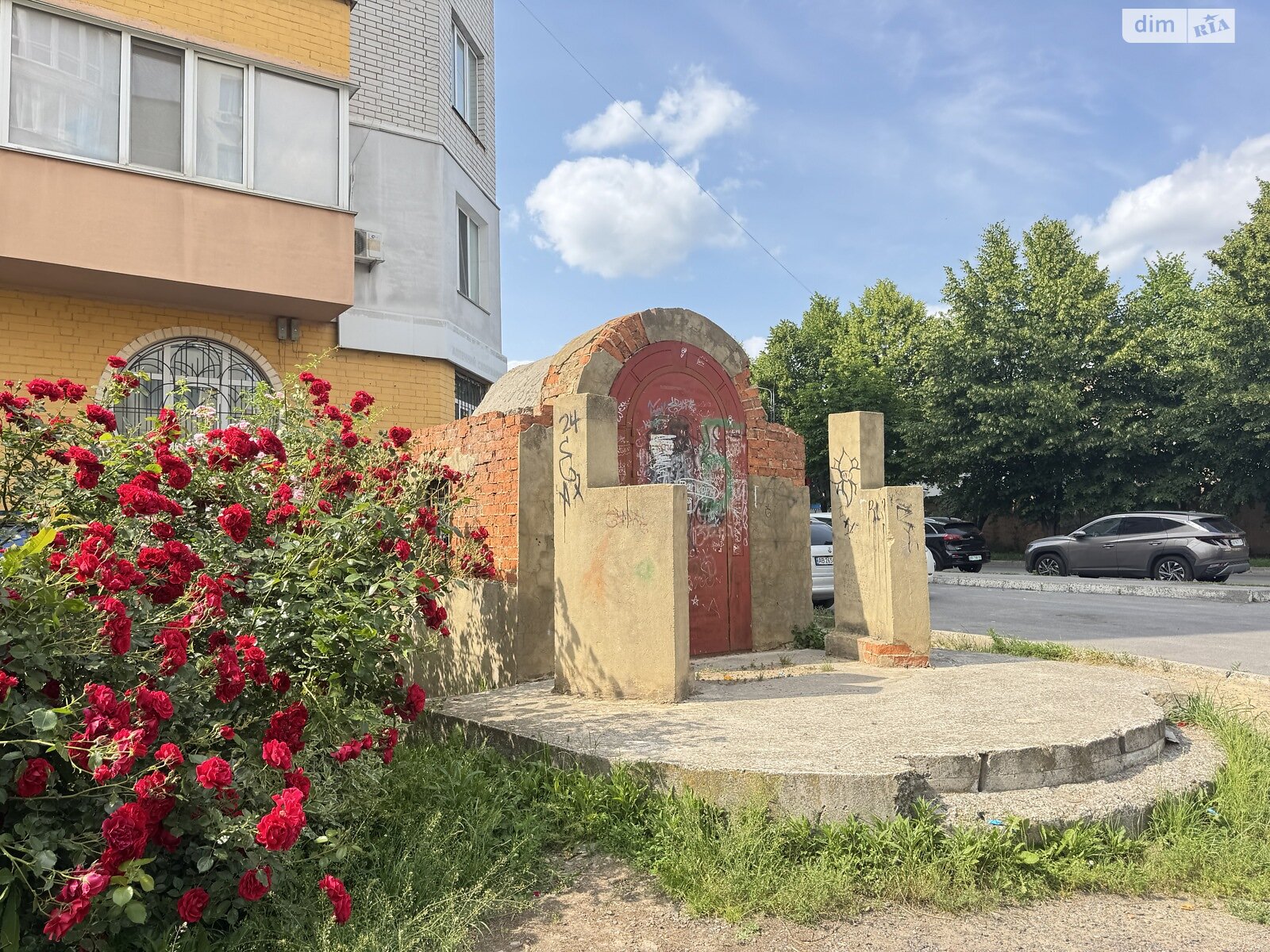 Фото ПЛОЩА - 384 м², ЦІНА - 280 000 $
, вул. Академіка Ющенка у Вінниці