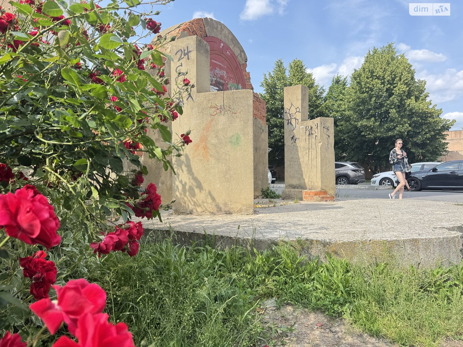Фото ПЛОЩА - 384 м², ЦІНА - 280 000 $
, вул. Академіка Ющенка у Вінниці