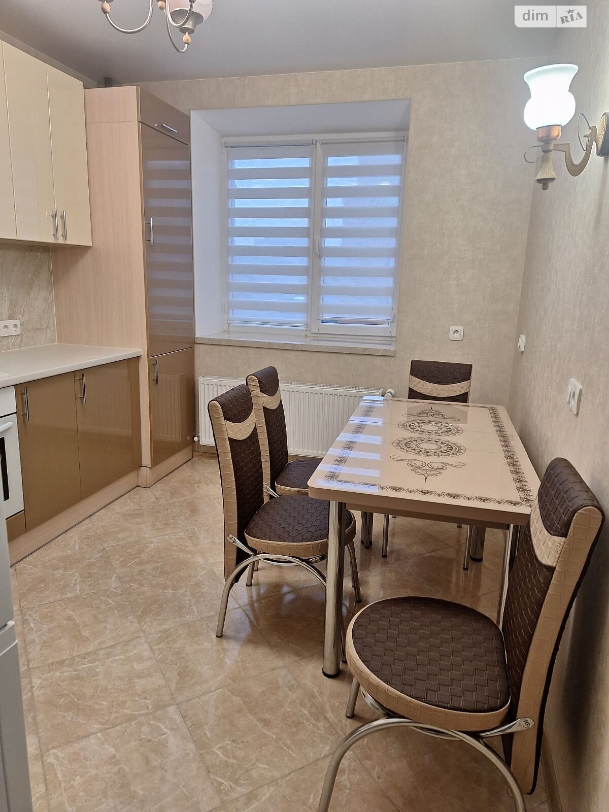 1 КІМ. КВАРТИРА, ПЛОЩА - 50 м², ЦІНА - 18 000 $
, просп. Коцюбинського