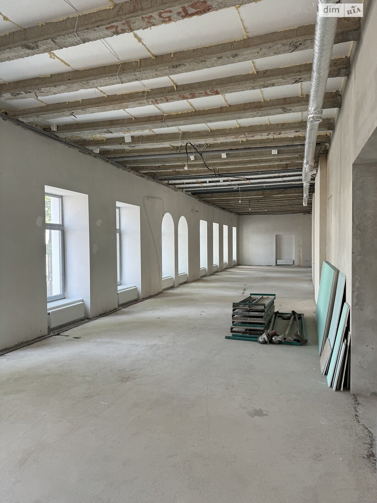 Фото ПЛОЩА - 100 м², ЦІНА - 1 000 $
, вул. Соборна у Вінниці