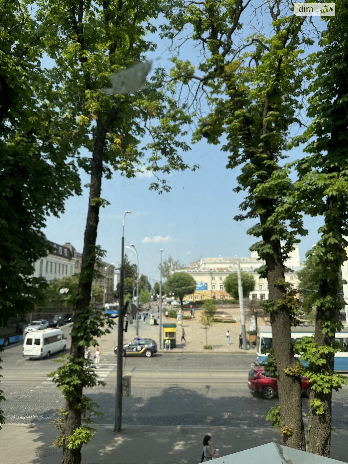 Фото ПЛОЩА - 100 м², ЦІНА - 1 000 $
, вул. Соборна у Вінниці