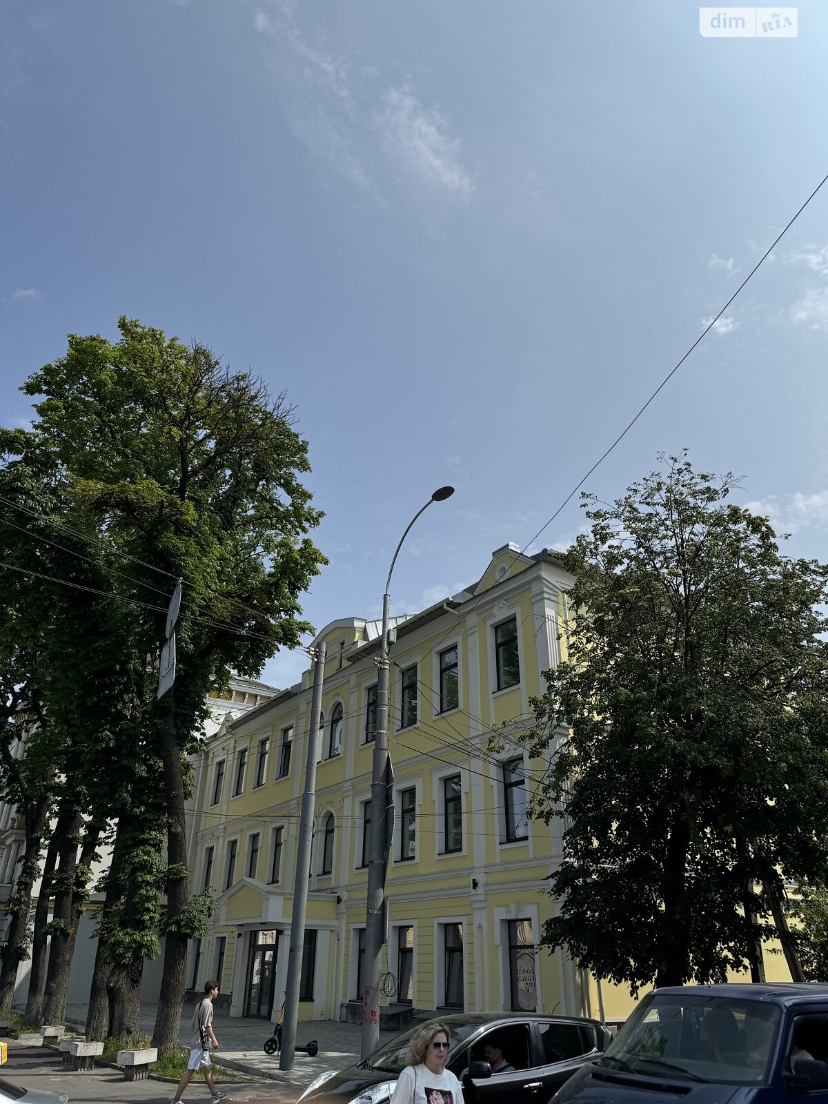Фото ПЛОЩА - 100 м², ЦІНА - 1 000 $
, вул. Соборна у Вінниці