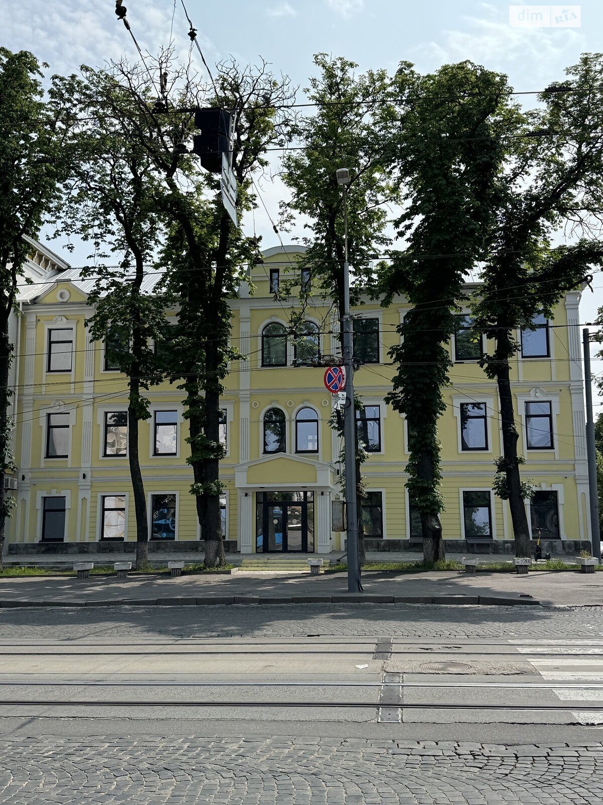 Фото ПЛОЩА - 100 м², ЦІНА - 1 000 $
, вул. Соборна у Вінниці