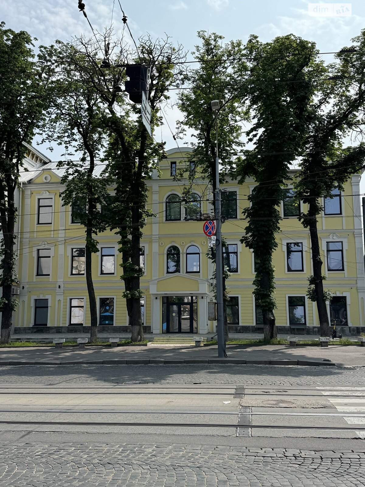 Фото ПЛОЩА - 270 м², ЦІНА - 2 700 $
, вул. Соборна у Вінниці