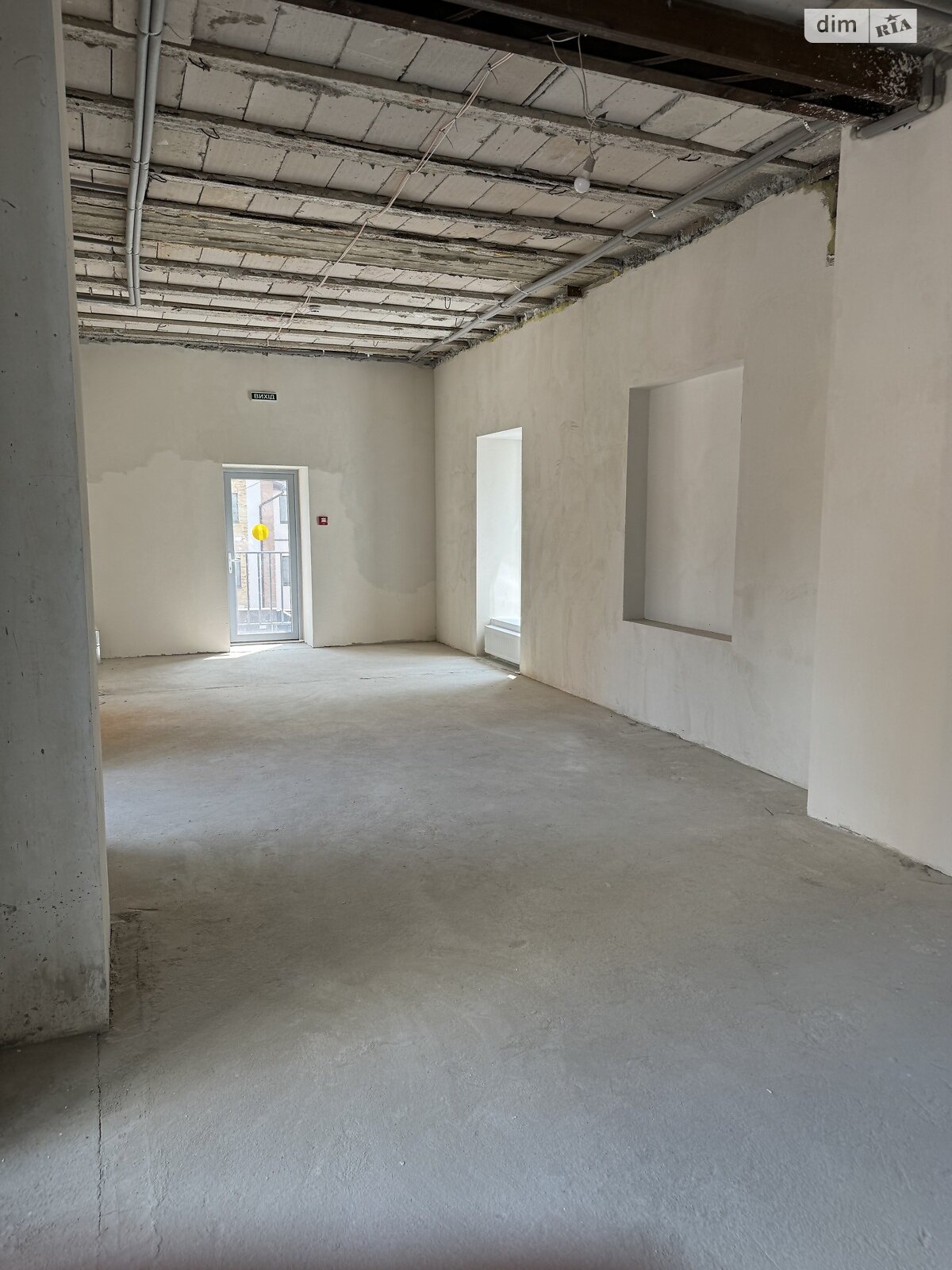 Фото ПЛОЩА - 270 м², ЦІНА - 2 700 $
, вул. Соборна у Вінниці