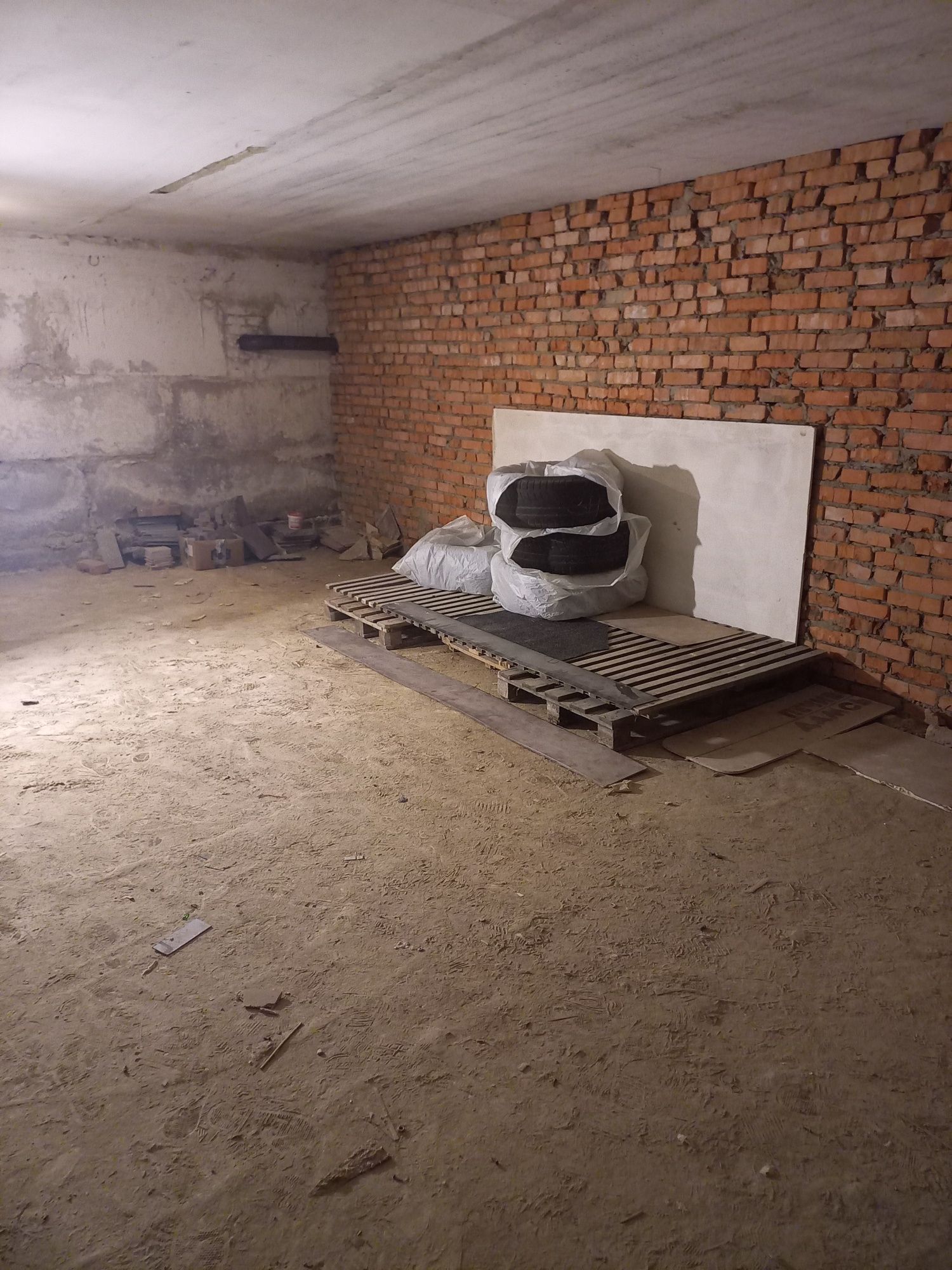 Фото ПЛОЩА - 325 м², ЦІНА - 130 000 $
 у Вінниці