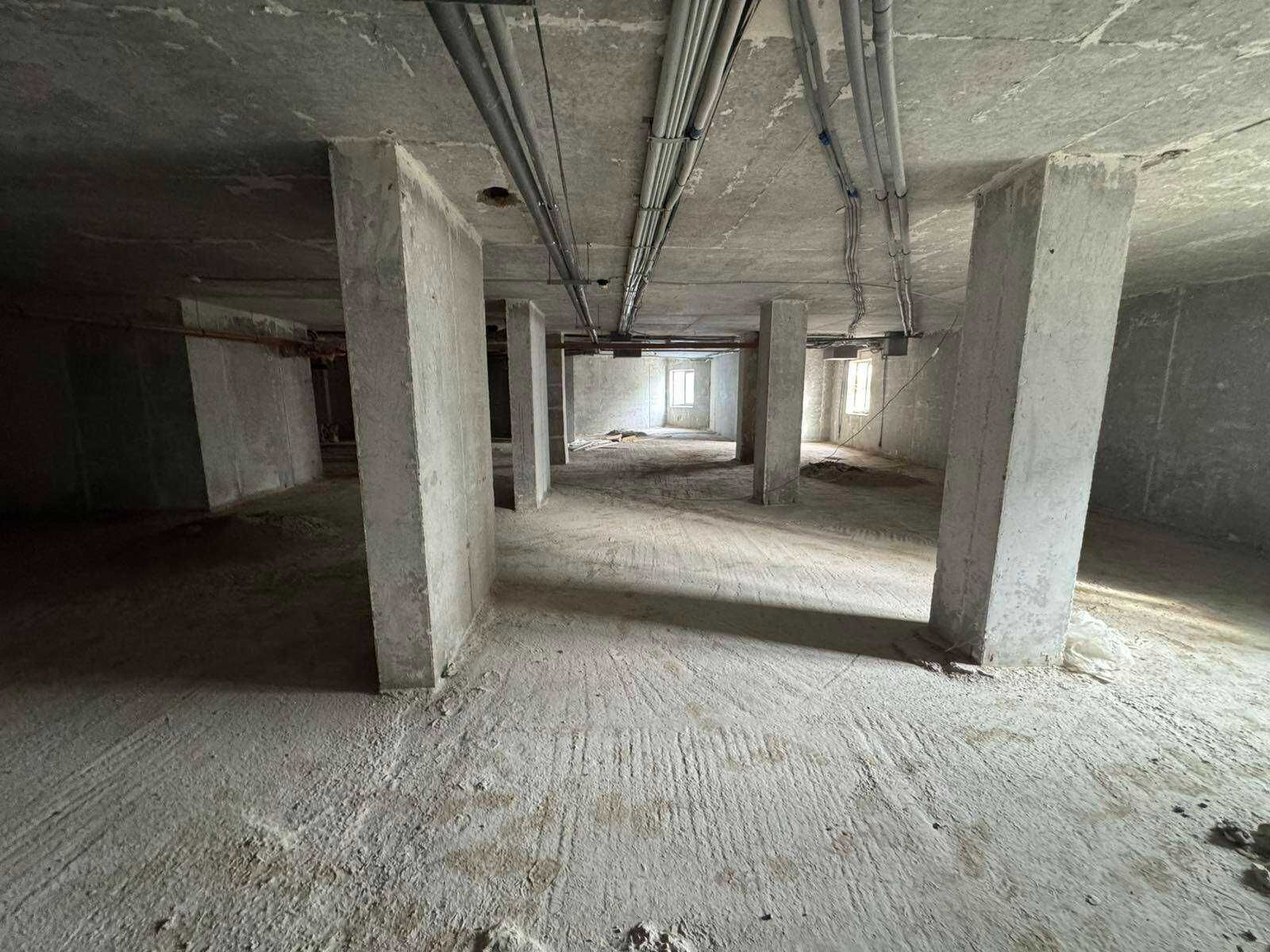 ПЛОЩА - 400 м², ЦІНА - 130 000 $
