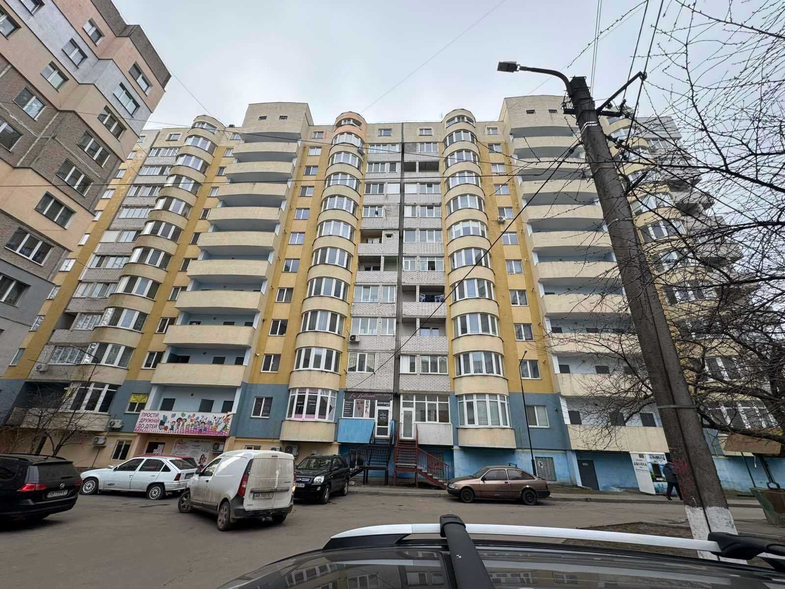 Фото ПЛОЩА - 400 м², ЦІНА - 130 000 $
 у Вінниці