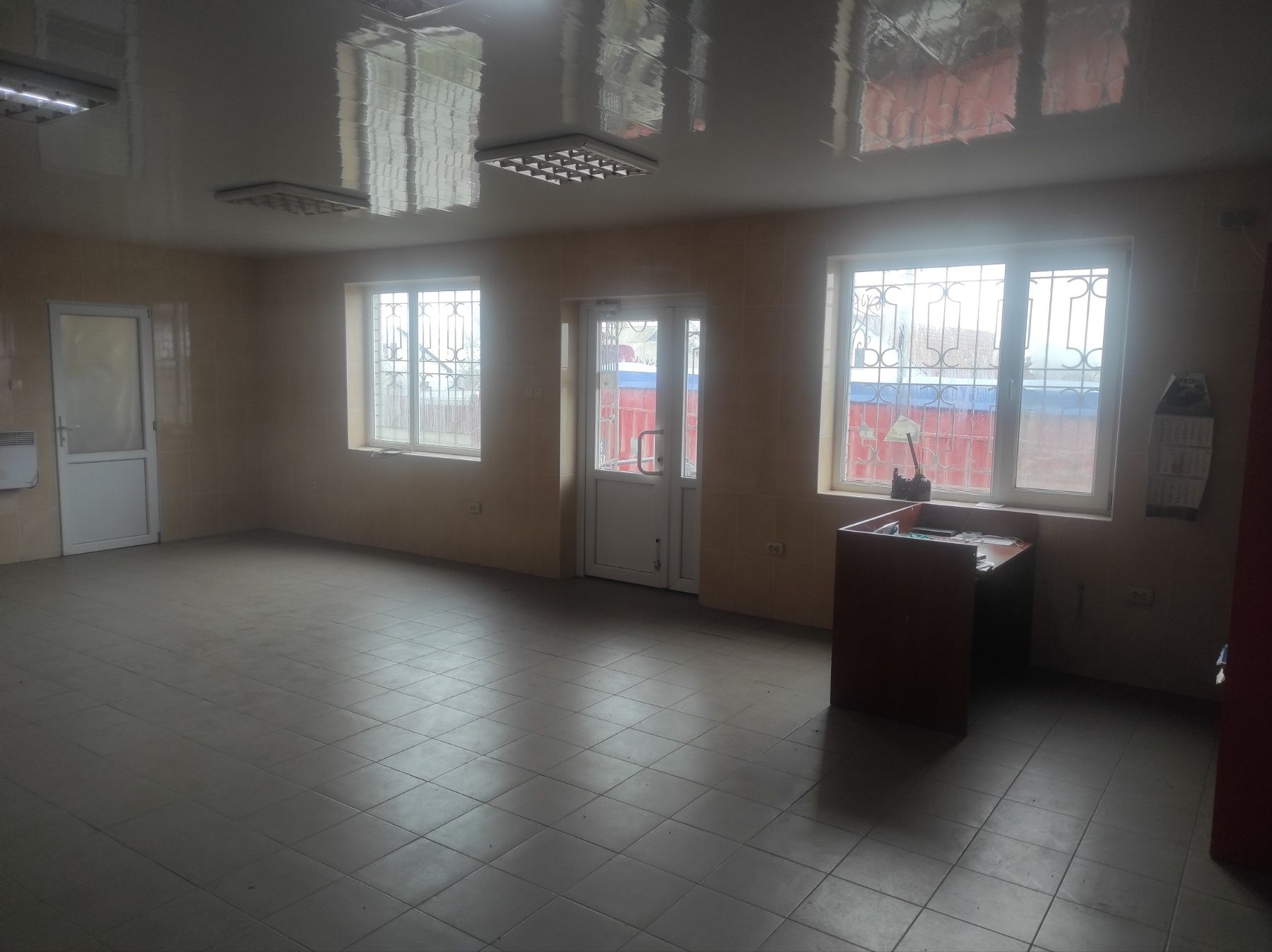 Фото ПЛОЩА - 64.9 м², ЦІНА - 1 000 $
 у Вінниці