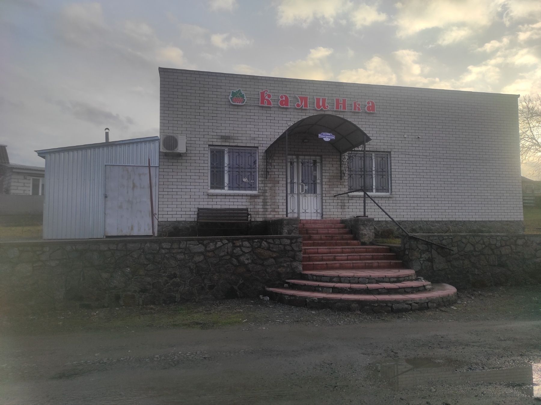 Фото ПЛОЩА - 64.9 м², ЦІНА - 1 000 $
 у Вінниці
