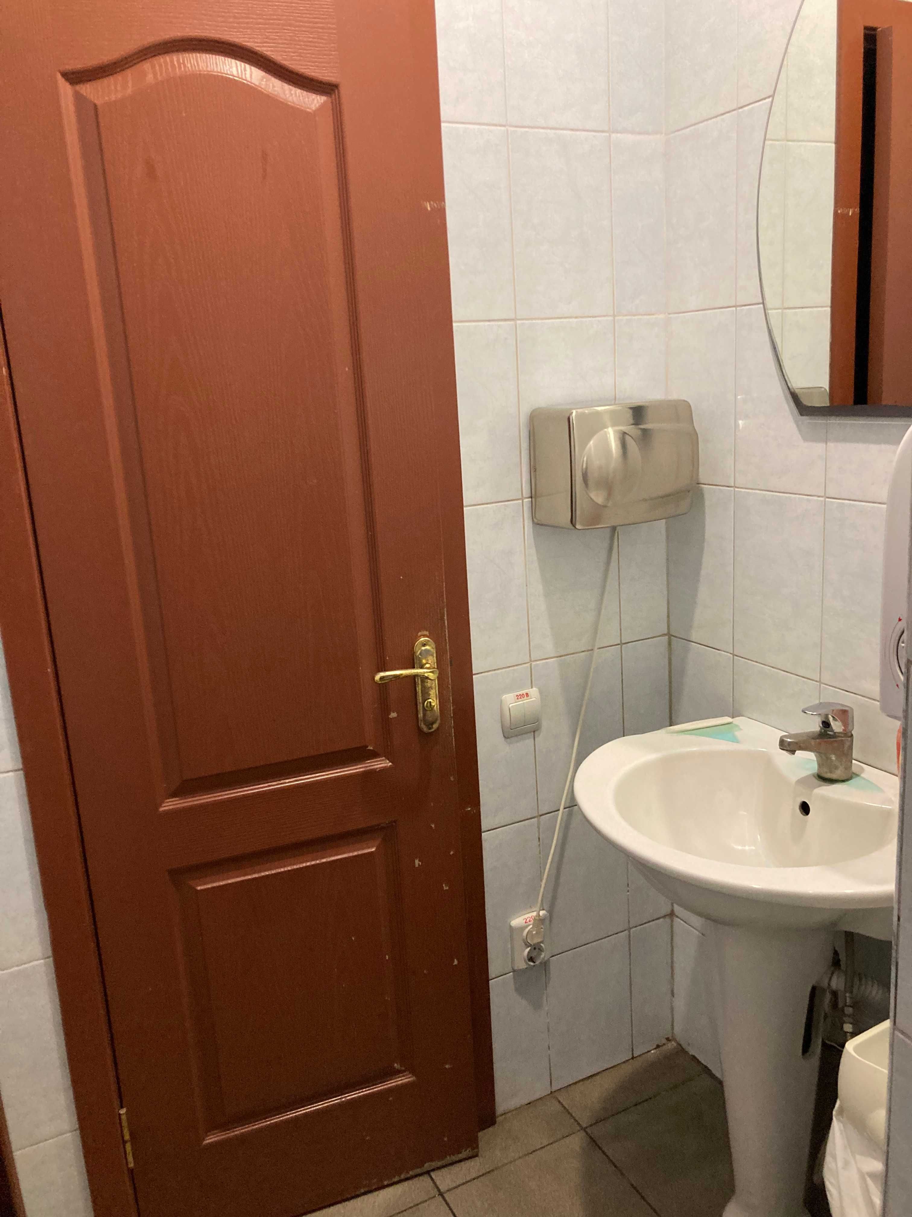 Фото ПЛОЩА - 2821 м², ЦІНА - 1 200 000 $
 у Вінниці