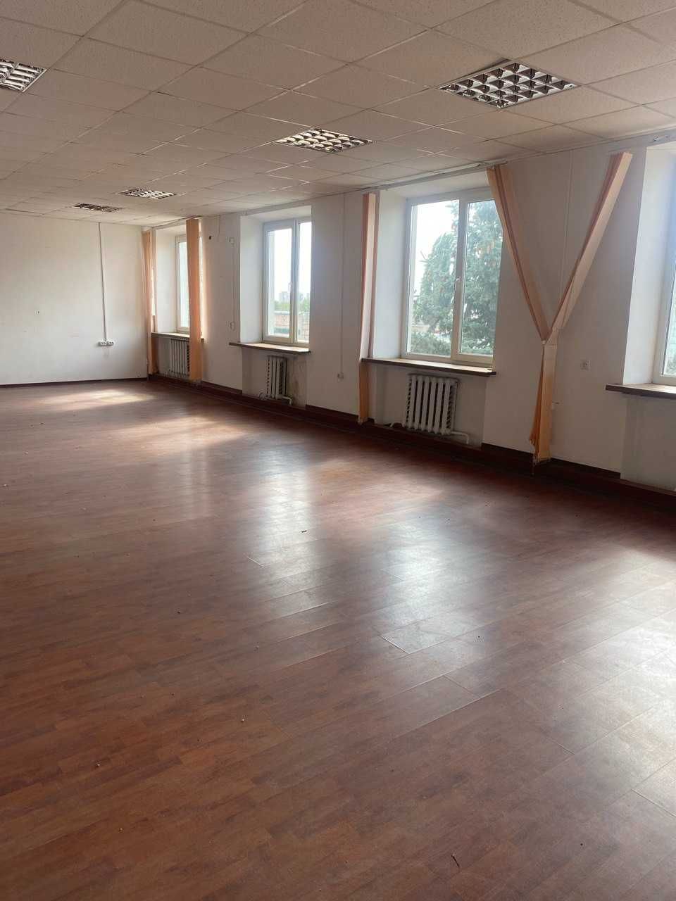 Фото ПЛОЩА - 3600 м², ЦІНА - 1 200 000 $
 у Вінниці