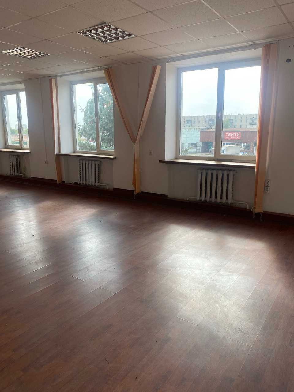 Фото ПЛОЩА - 3600 м², ЦІНА - 1 200 000 $
 у Вінниці