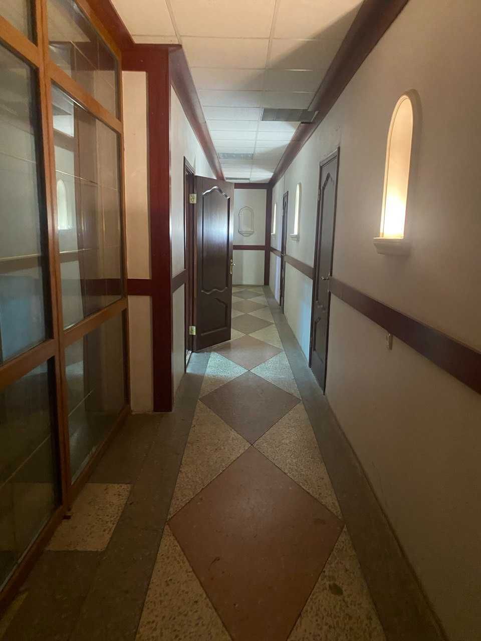 Фото ПЛОЩА - 3600 м², ЦІНА - 1 200 000 $
 у Вінниці