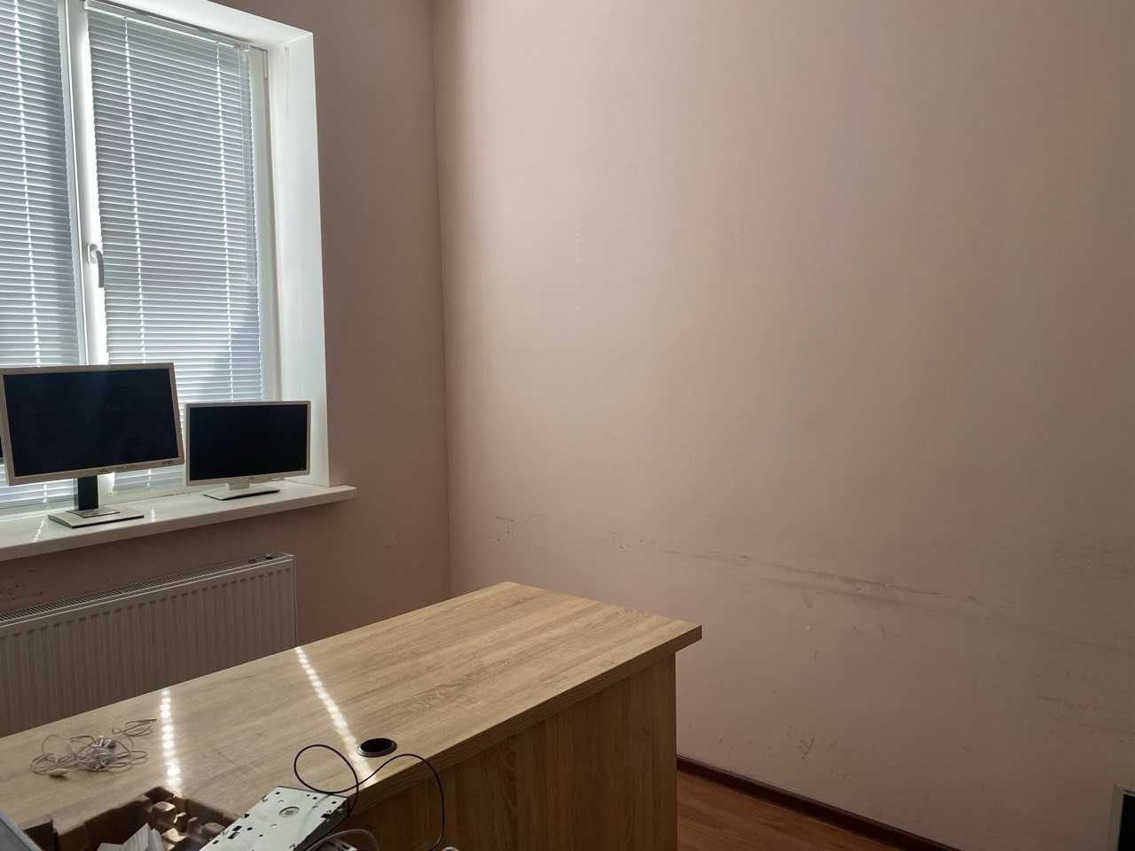 Фото ПЛОЩА - 360 м², ЦІНА - 165 000 $
 у Вінниці