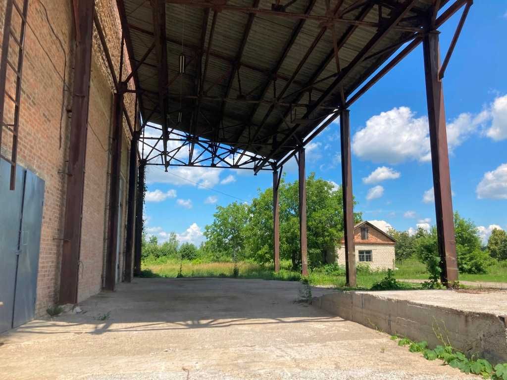 Фото ПЛОЩА - 900 м², ЦІНА - 1 821 $
 у Вінниці