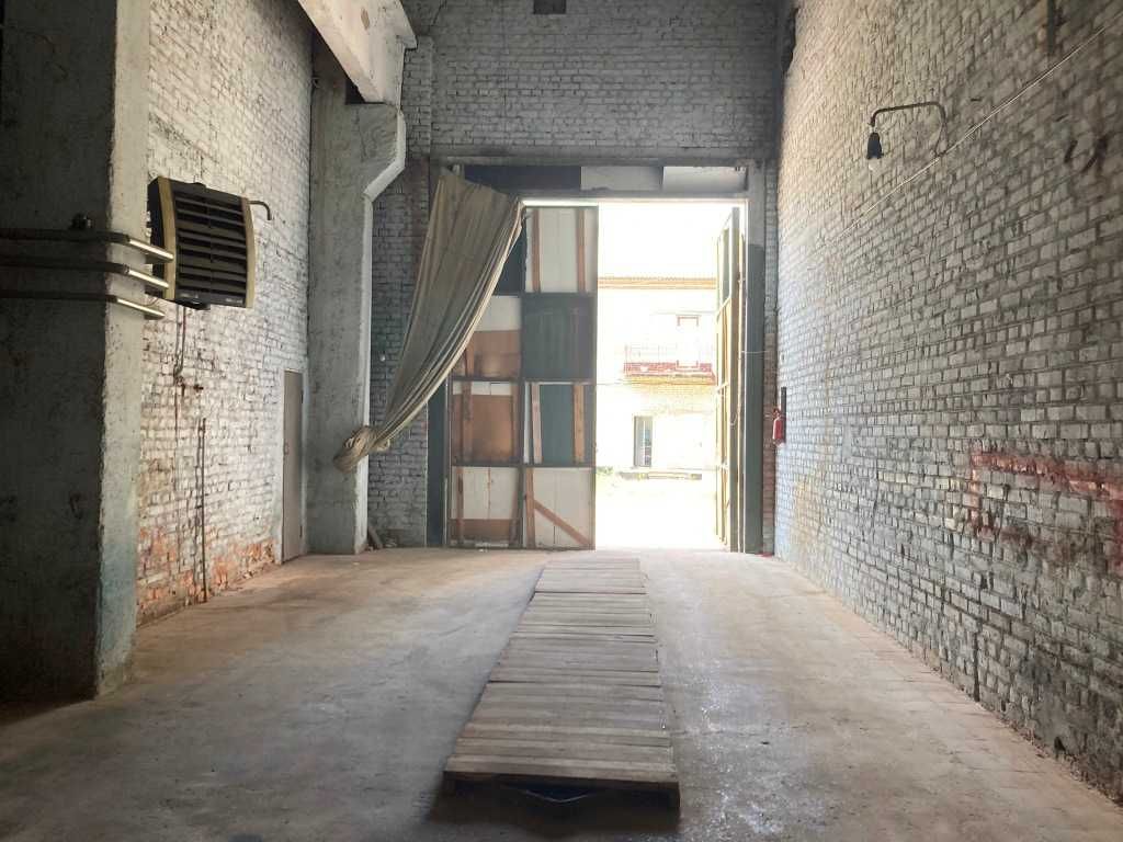 Фото ПЛОЩА - 900 м², ЦІНА - 1 821 $
 у Вінниці