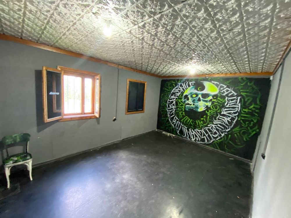 ПЛОЩА - 22 м², ЦІНА - 120 $
